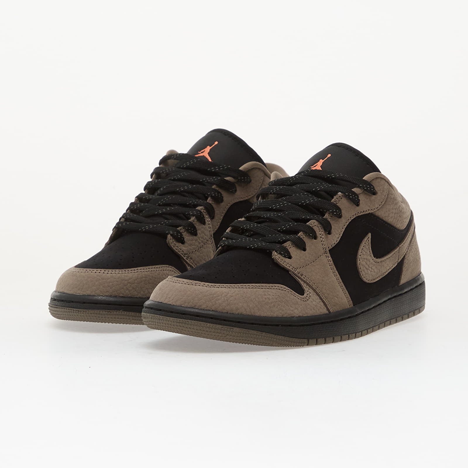 Vīriešu čības un apavi Air Jordan 1 Low Se Black/ Olive Grey-Lt Wild Mango