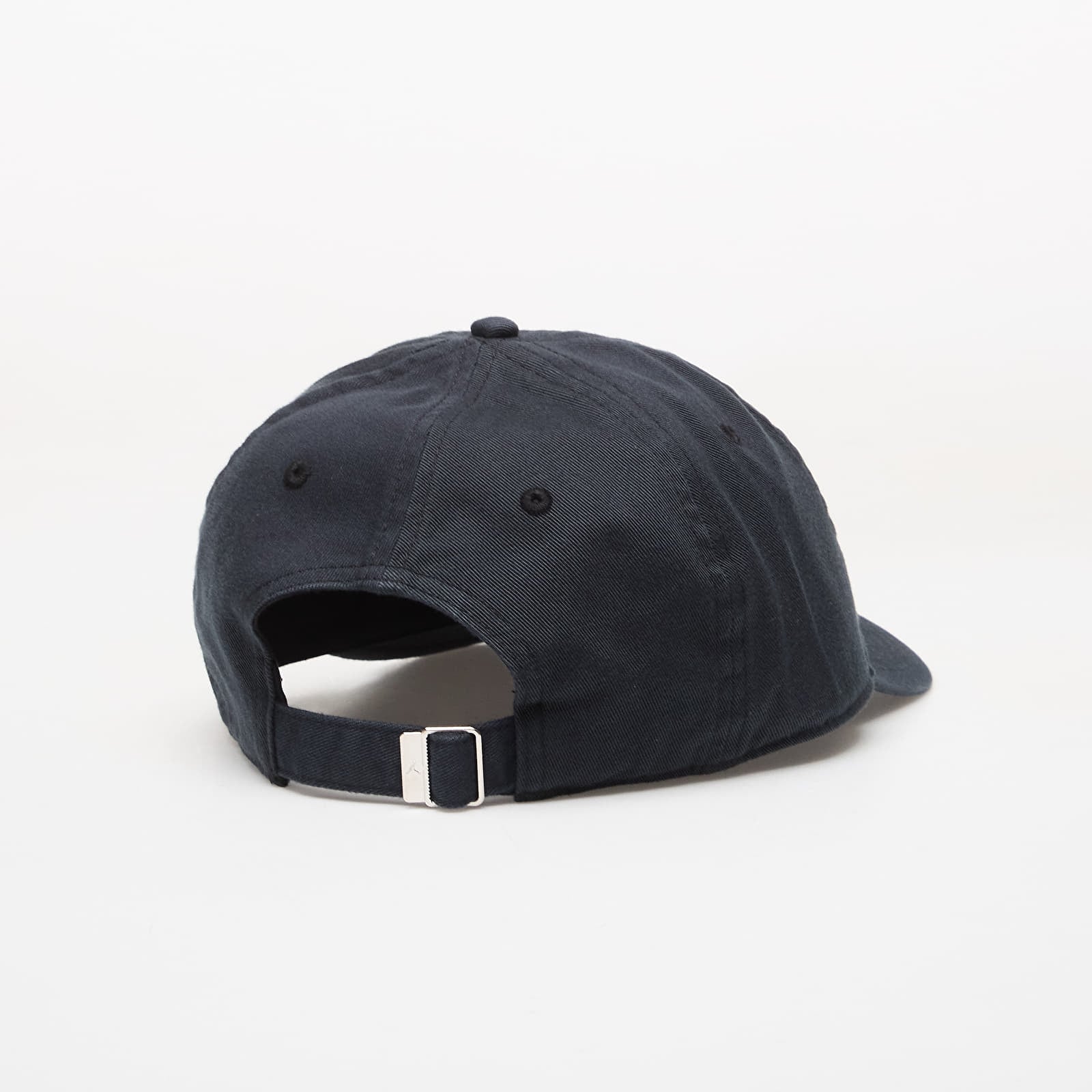 Vyriškos kepurės Jordan Club Cap Unstructured Adjustable Hat Black/ White/ University Red