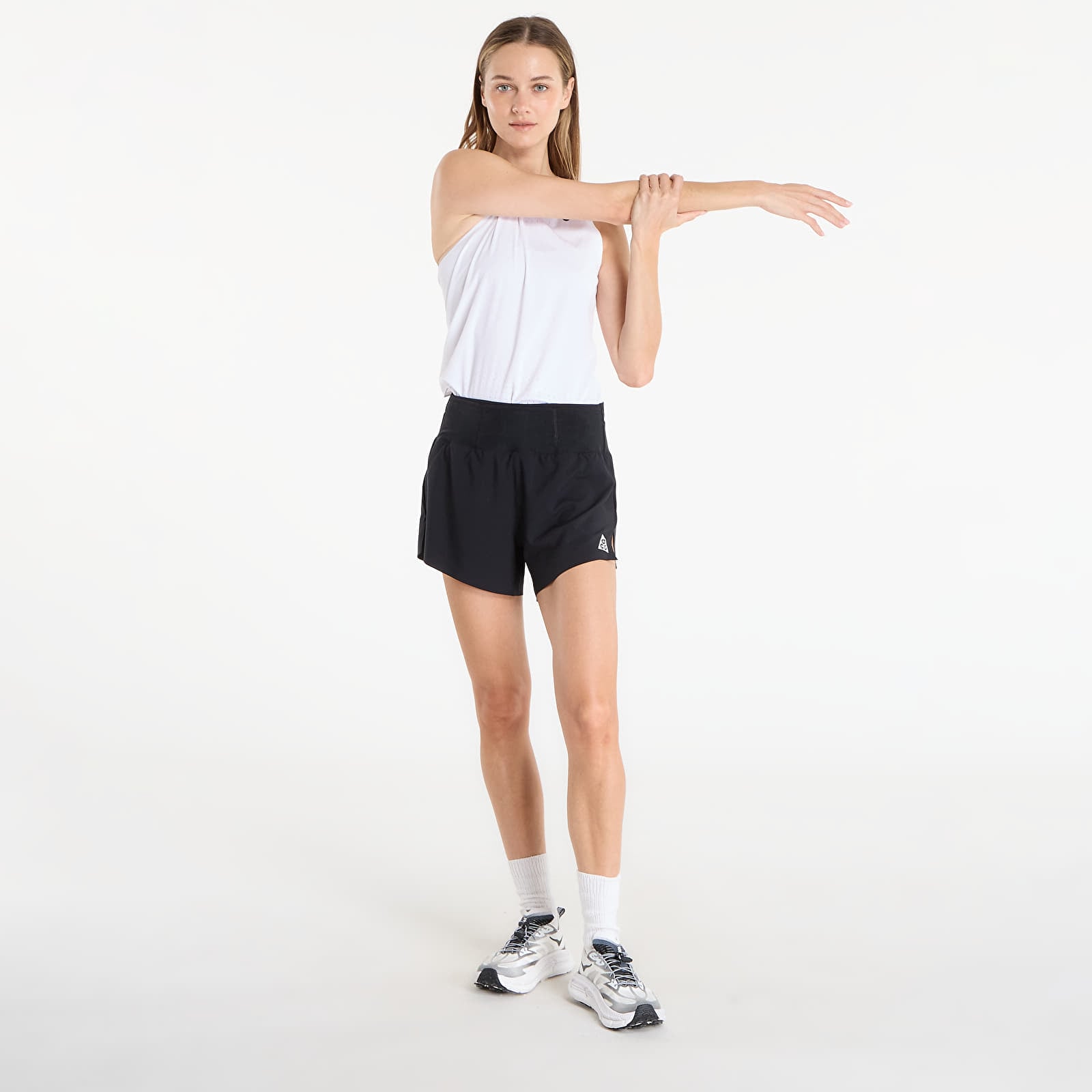 Shorts femme Nike ACG Women's Dri-FIT Mid-Rise Brief-Lined Trail Running Shorts Black/ Black/ Summit White