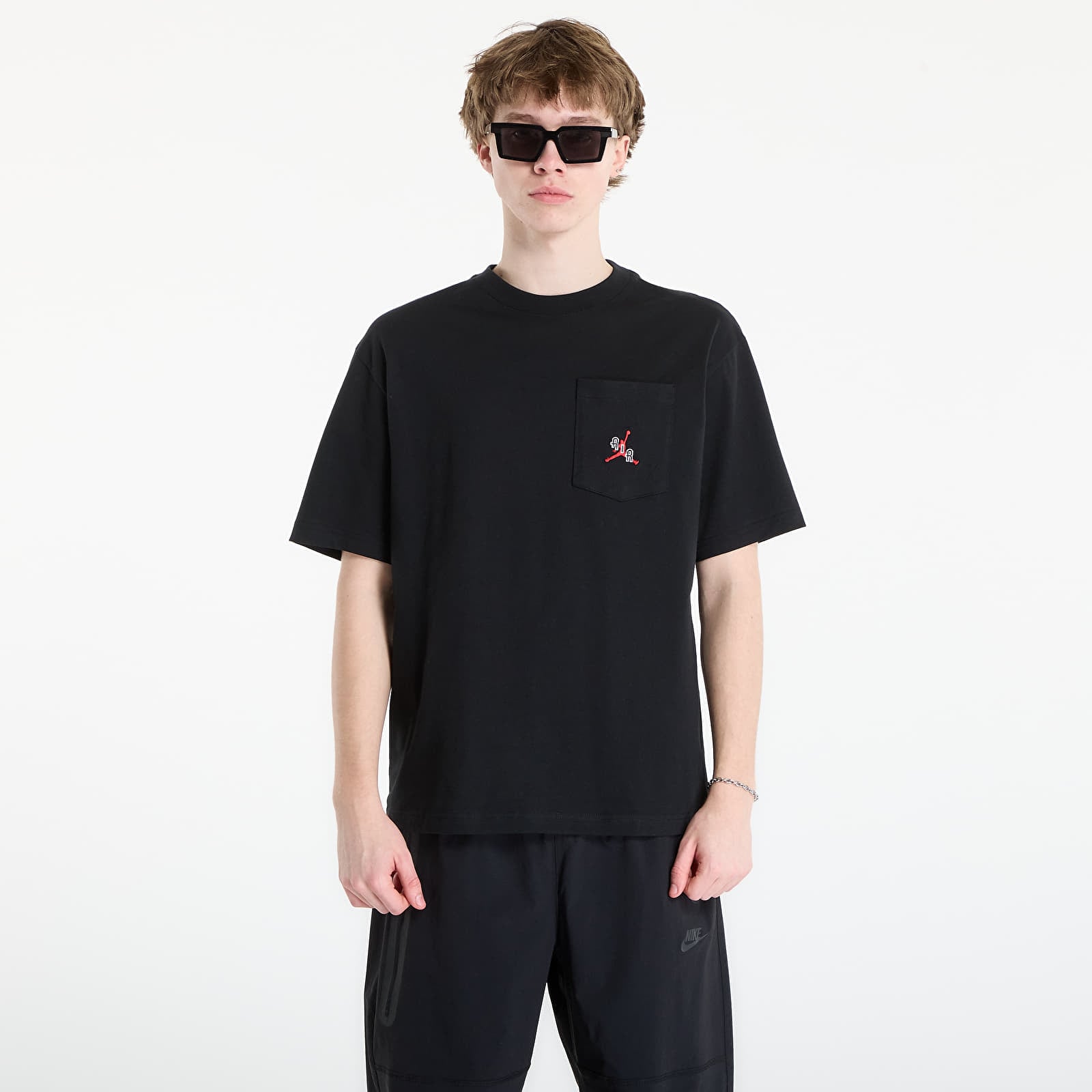 Pánske tričká Jordan Men's T-Shirt Black/ Gym Red