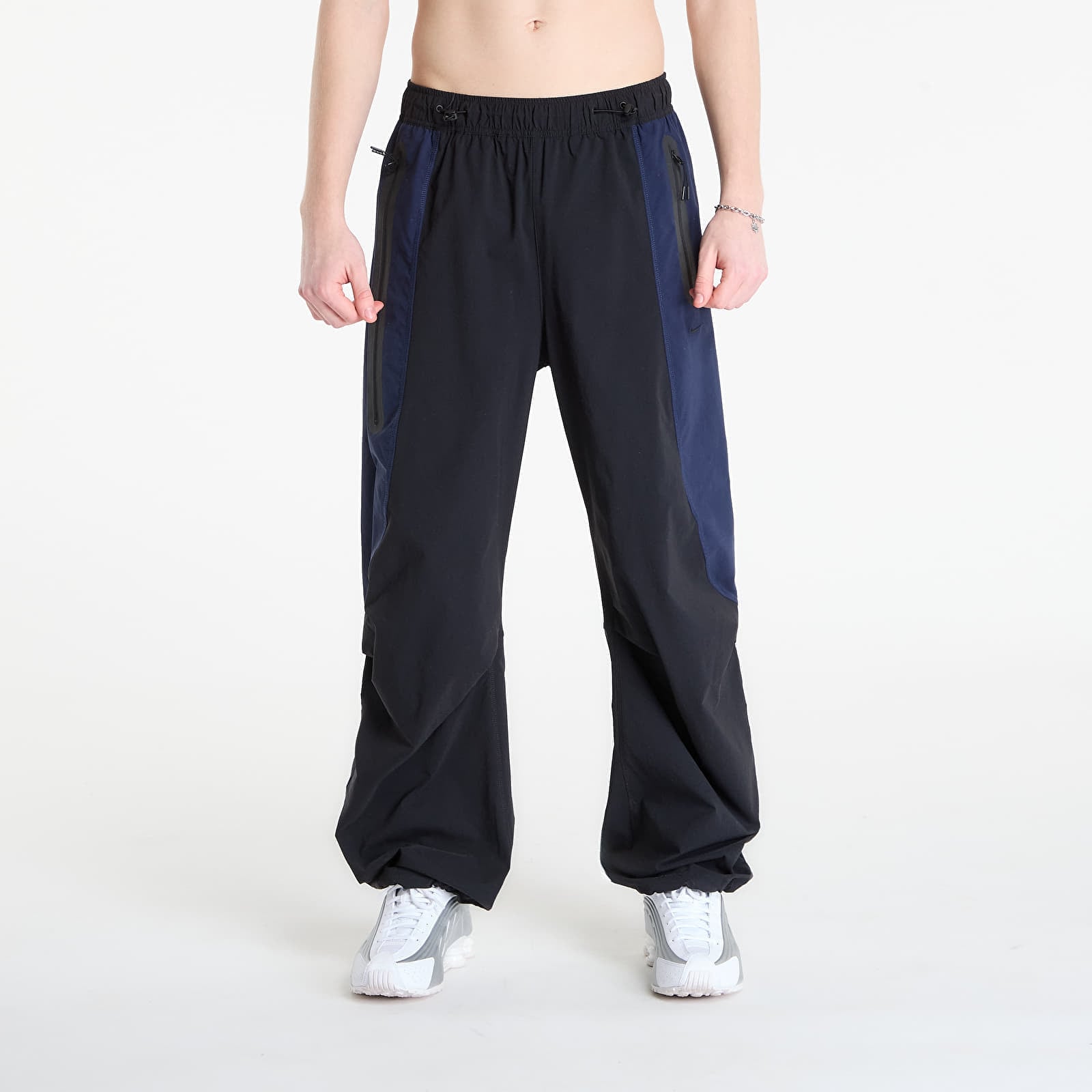 Панталони Nike Tech Men's Dri-FIT Woven Color-Block Pants Black/ Obsidian/ Black L