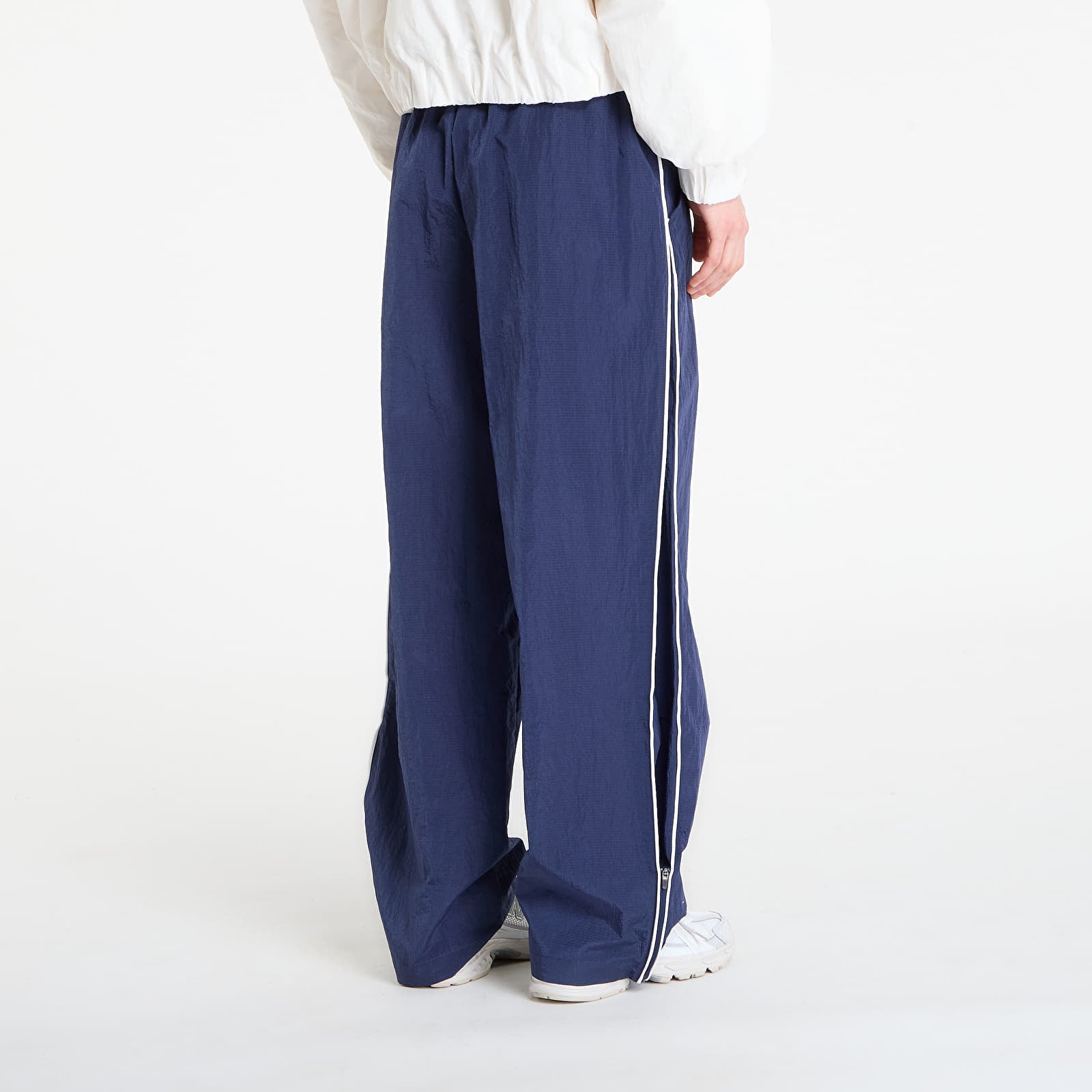 Naisten housut New Balance Sport Legacy Pant Blue