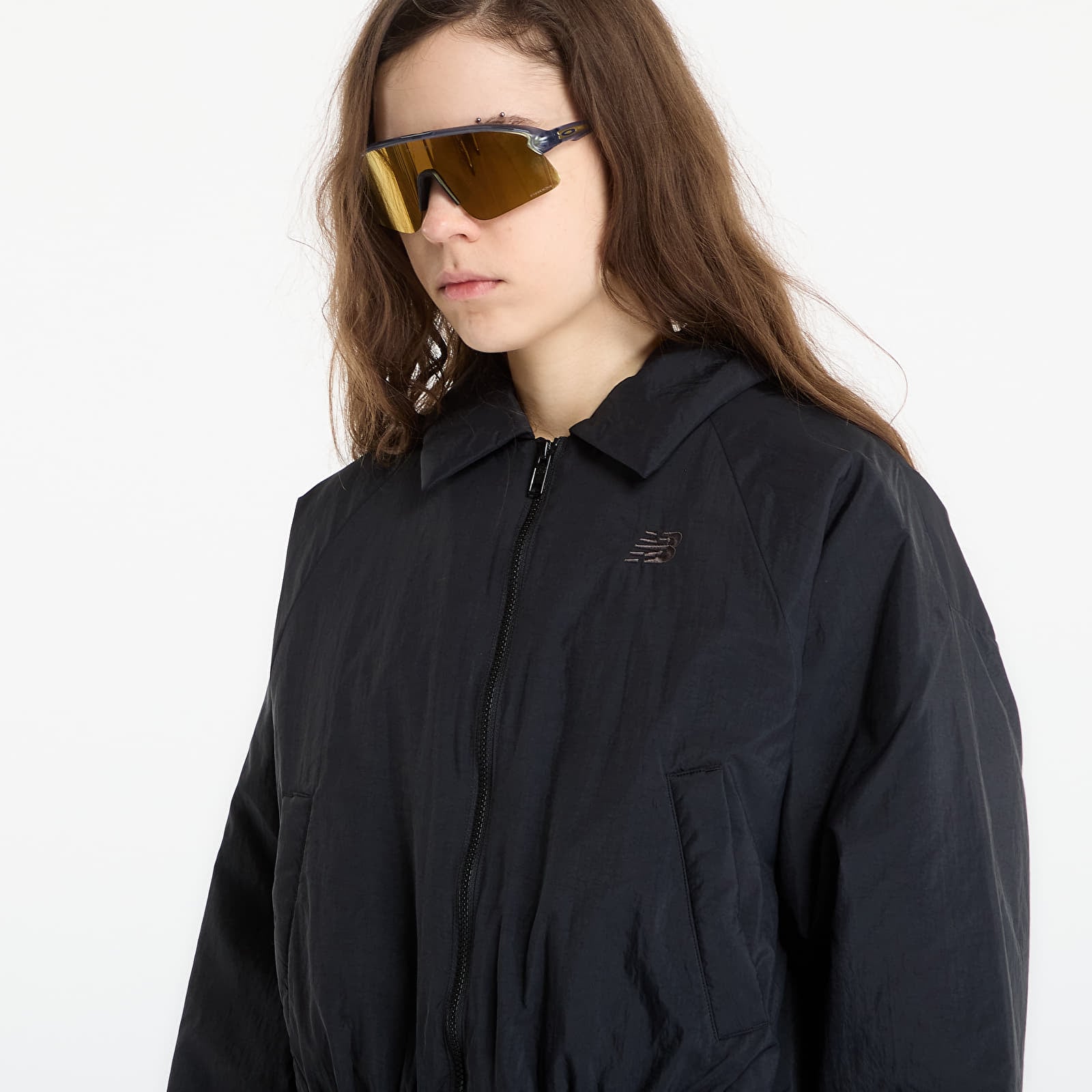 Naiste jakid New Balance Woven Bomber Jacket Black