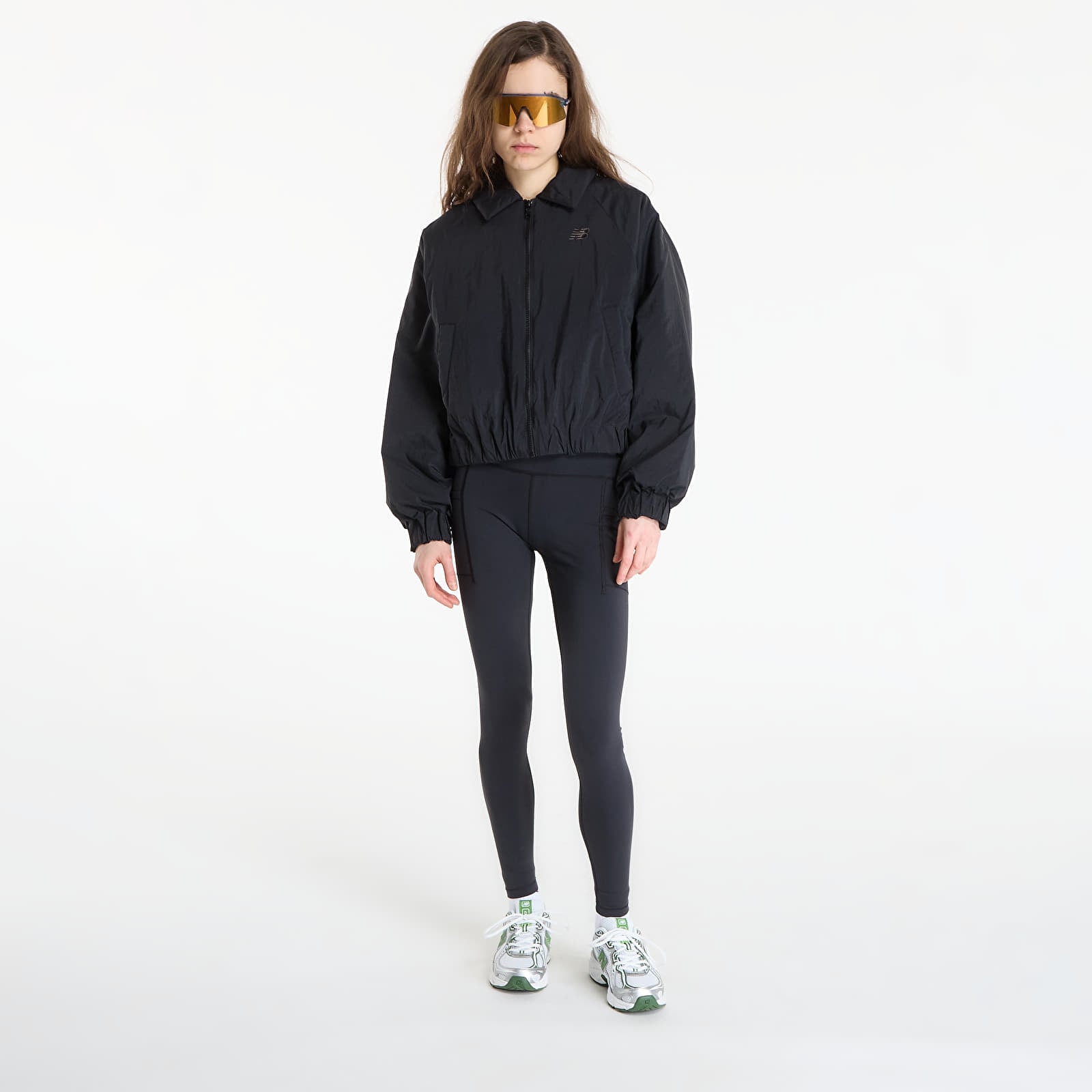 Naiste jakid New Balance Woven Bomber Jacket Black