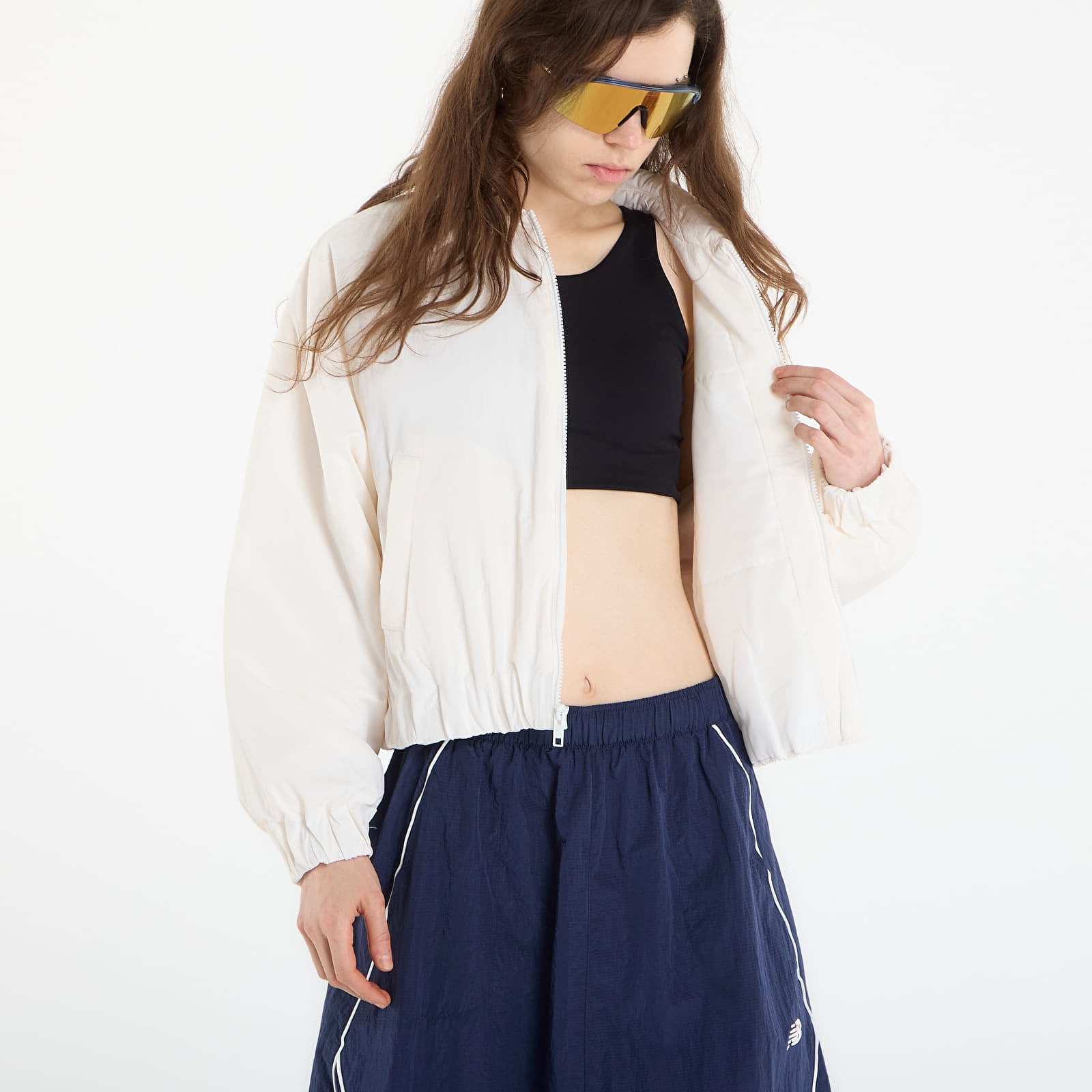 Naiste jakid New Balance Woven Bomber Jacket Beige