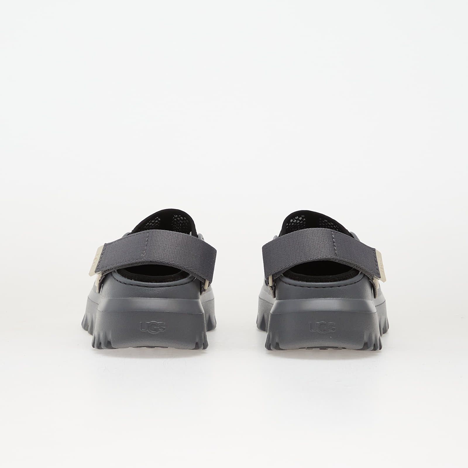 Turnschuhe und Schuhe für Männer UGG M Peakmod Breathe Metal/ Black/ Jasmine