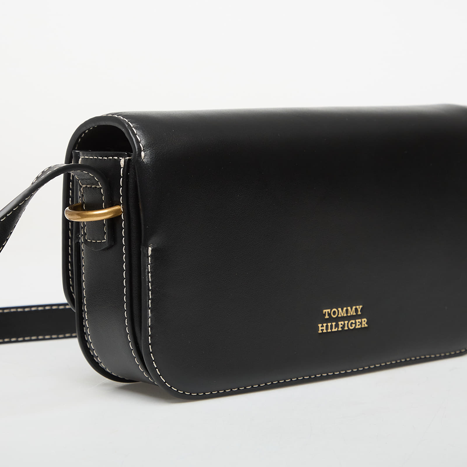 Kézitáskák Tommy Hilfiger Script Flap Crossover Black