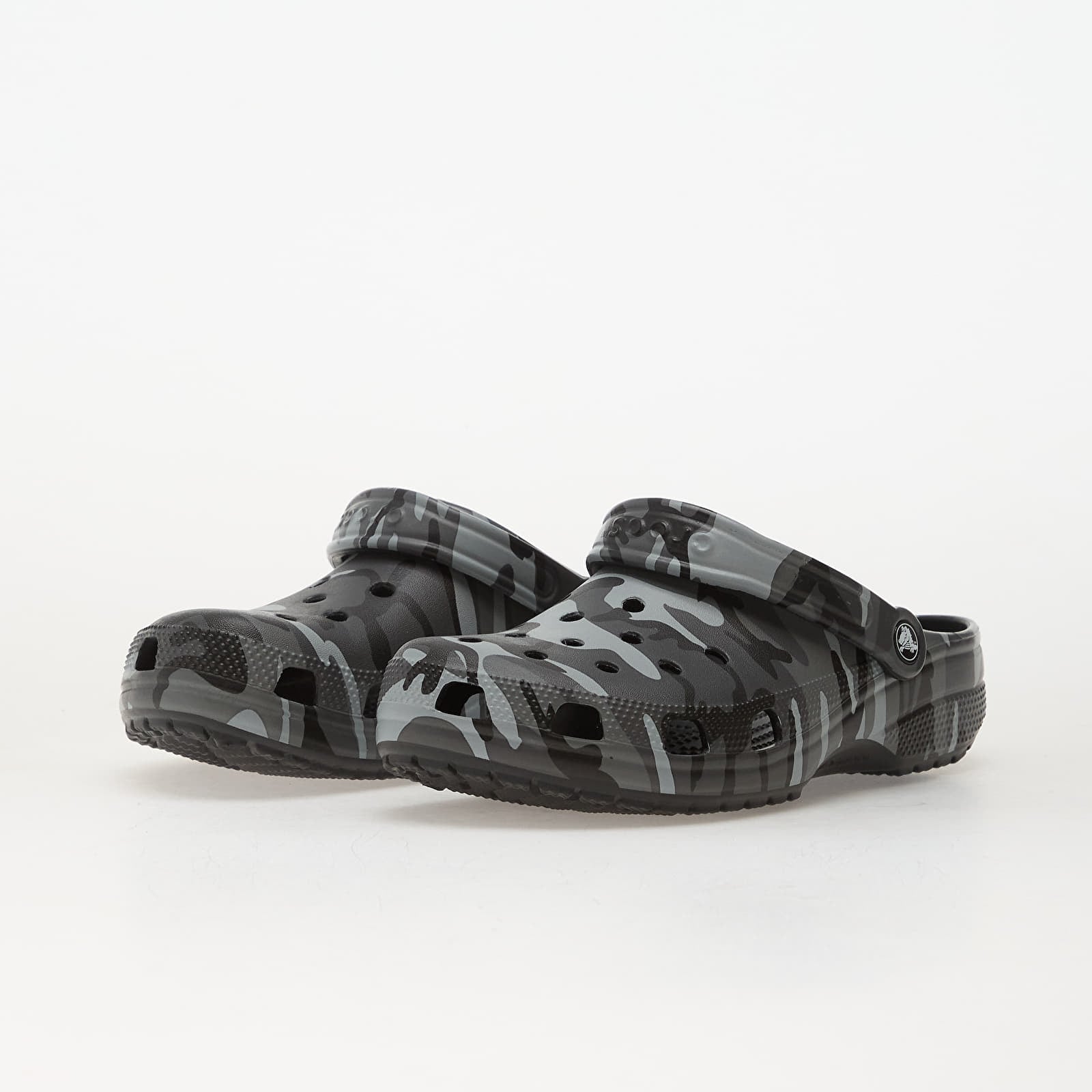 Miesten lenkkarit ja kengät Crocs Classic Camouflage Clog Black/Slate Grey