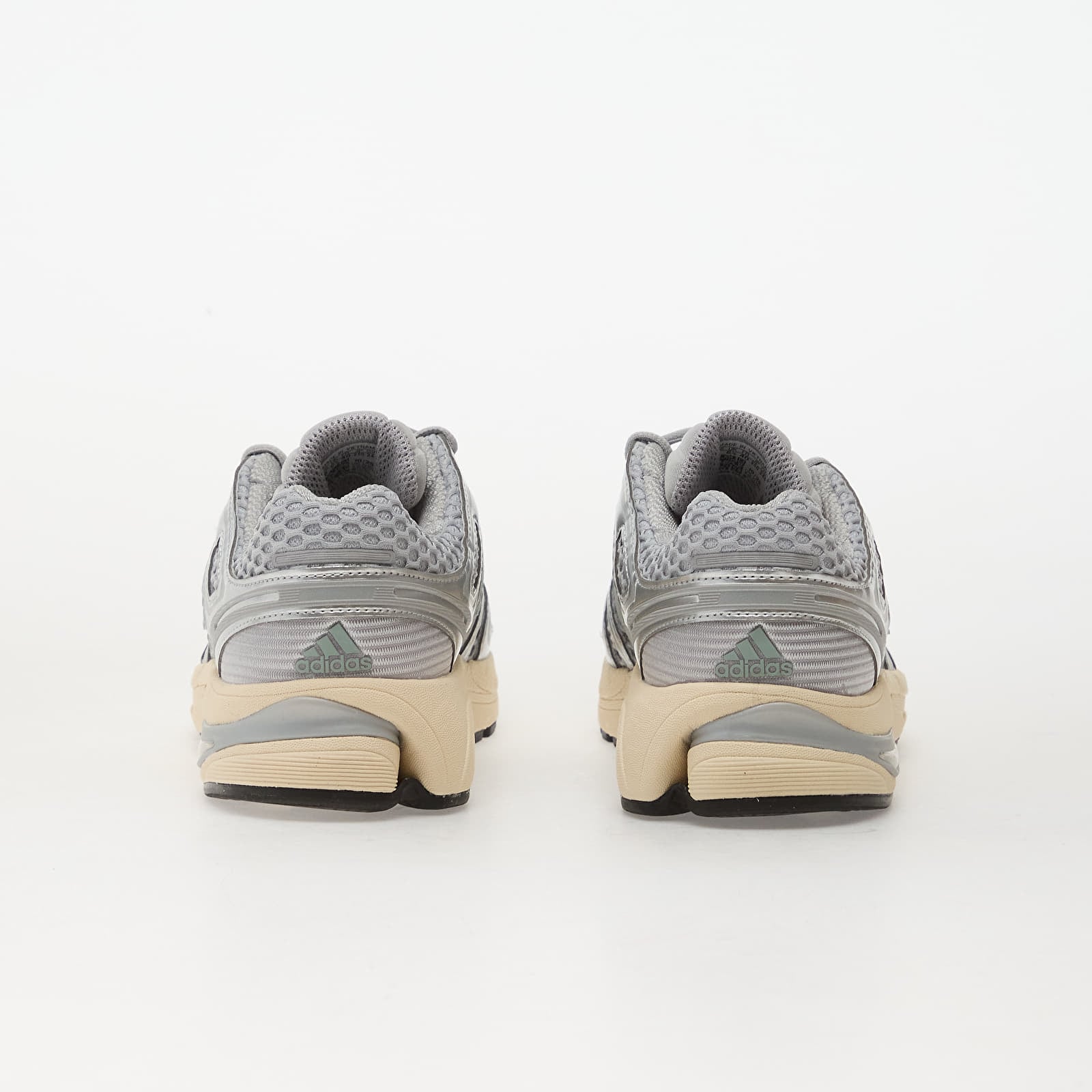 Sneakers und Schuhe für Frauen adidas Adistar Control 5 W Grey Two/ Crew White/ Wosa