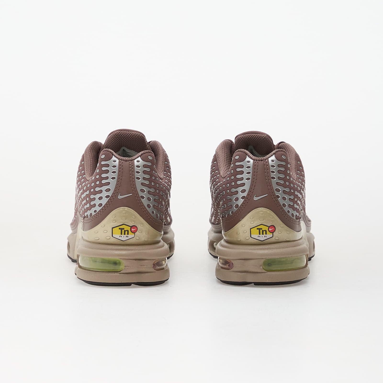 Nike Sneakers Nike Air Max Plus TN Vii Plum Eclipse/ Barely Volt-Mtlc Gold Grain EUR 40 - 5