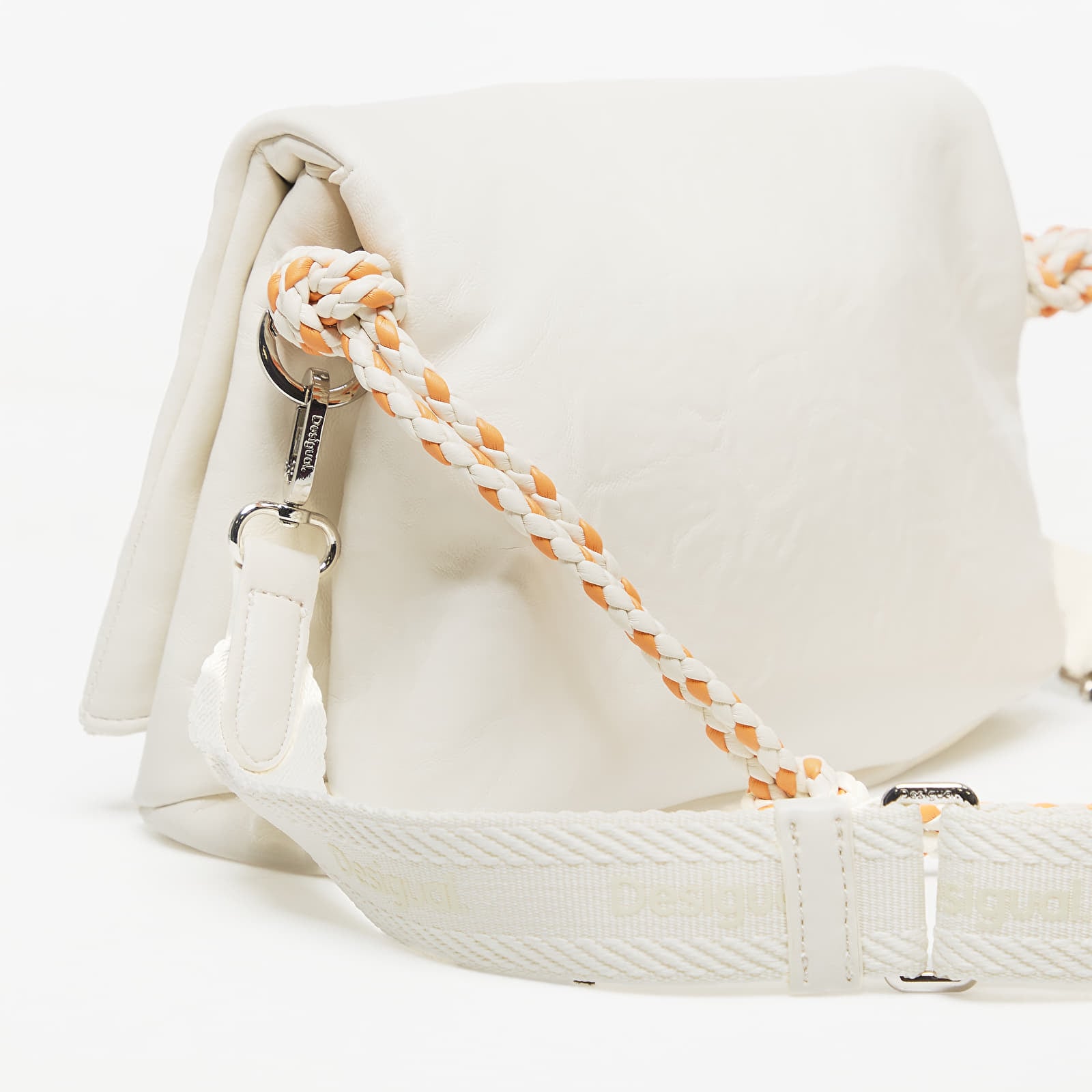 Handväskor Desigual Bag Half Logo Venecia 4.0 Ecru Bags White