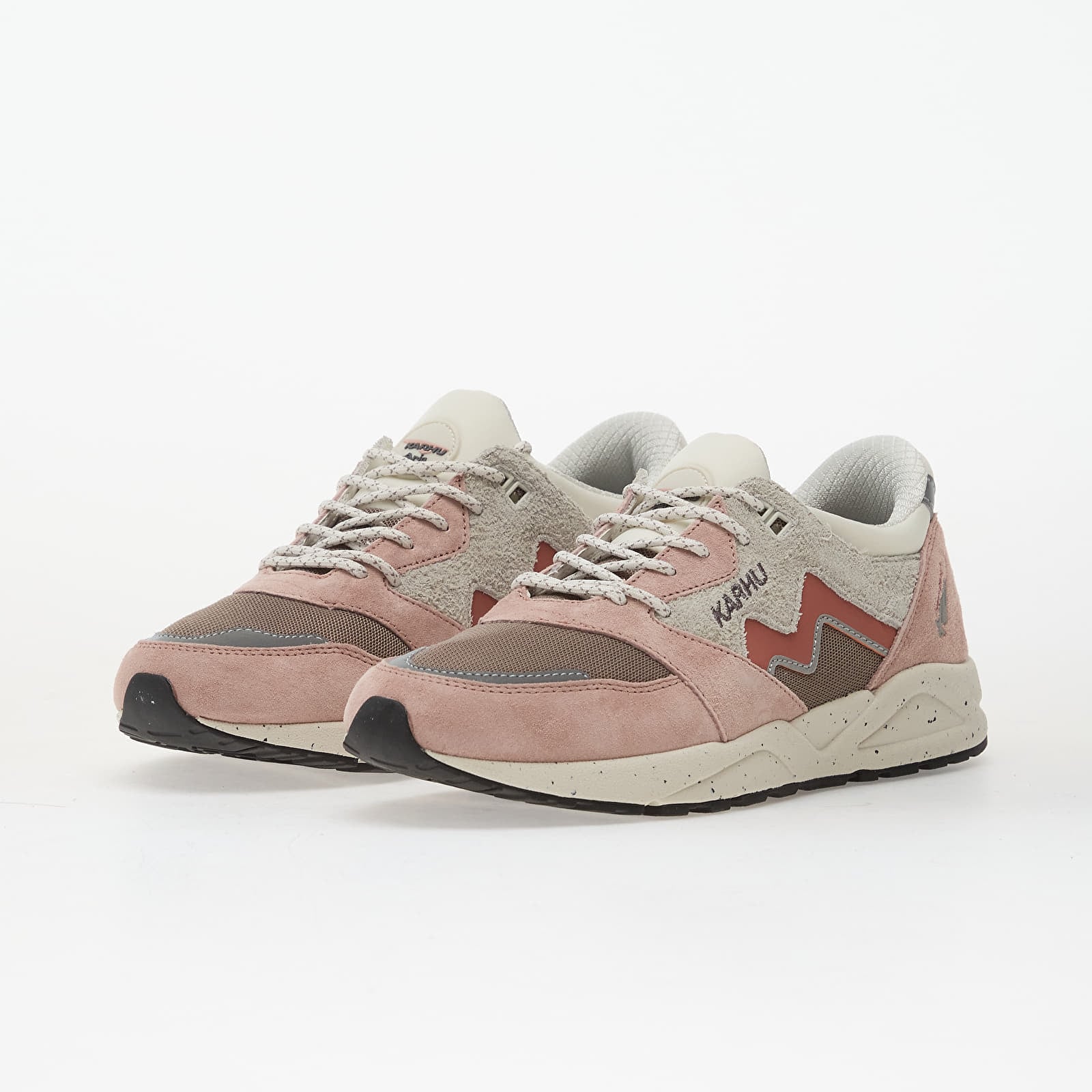 Joggesko og sko for menn Karhu Aria 95 Adobe Rose/ Light Mahogany