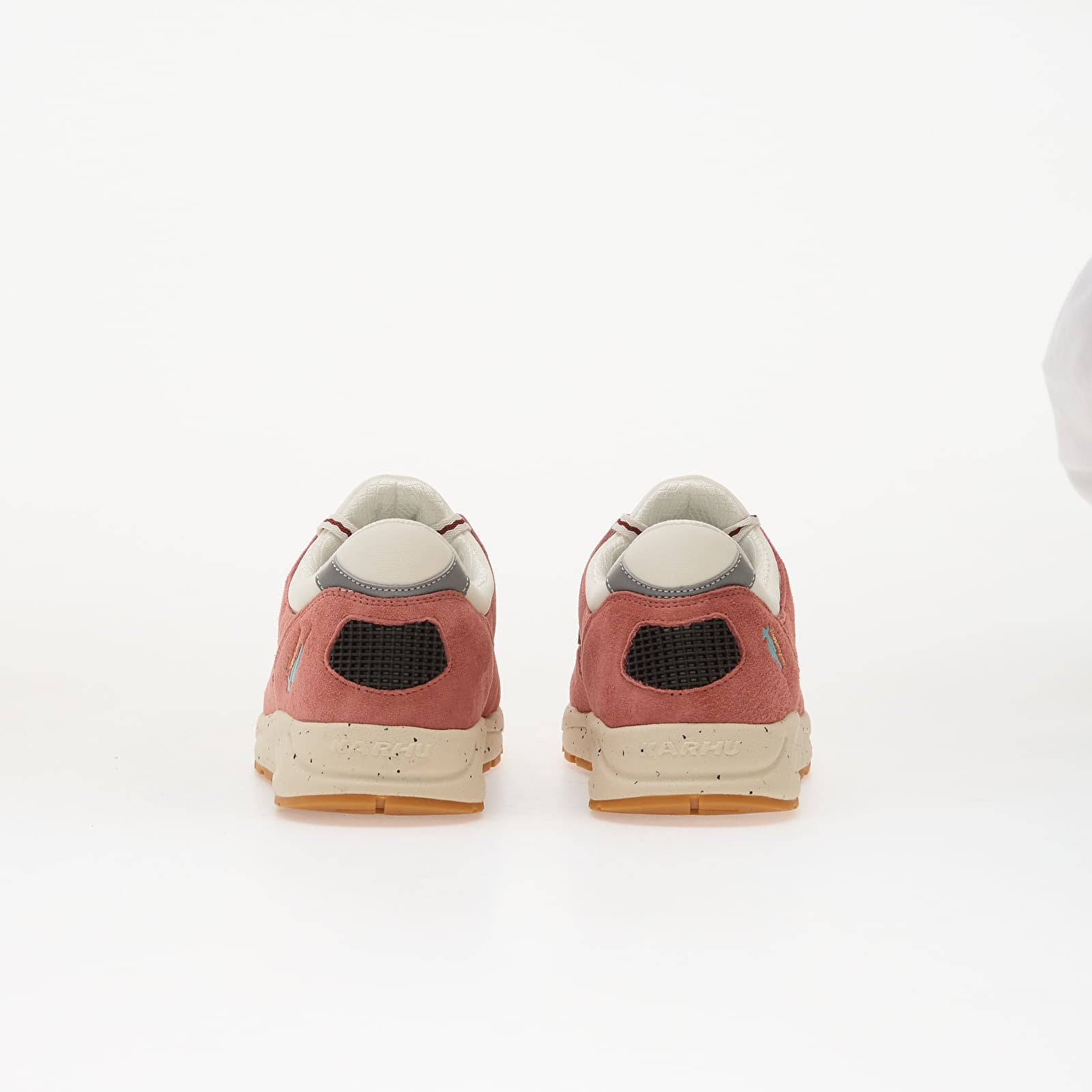 Joggesko og sko for menn Karhu Aria 95 Light Mahogany/ White