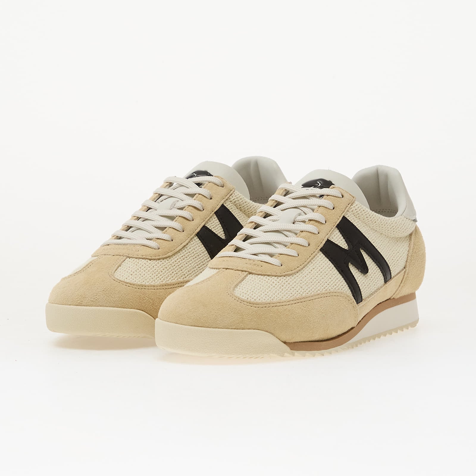 Sneakers och skor för män Karhu Mestari 76 Boulder/ Jet Black