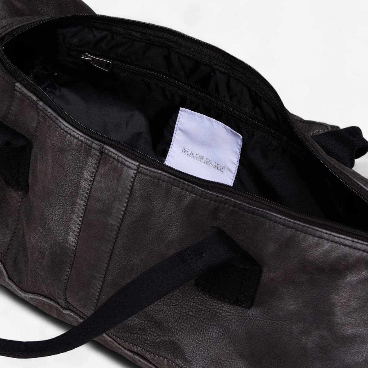 Duffelilaukku Napapijri Duffle Bag Bearing PDF Gray