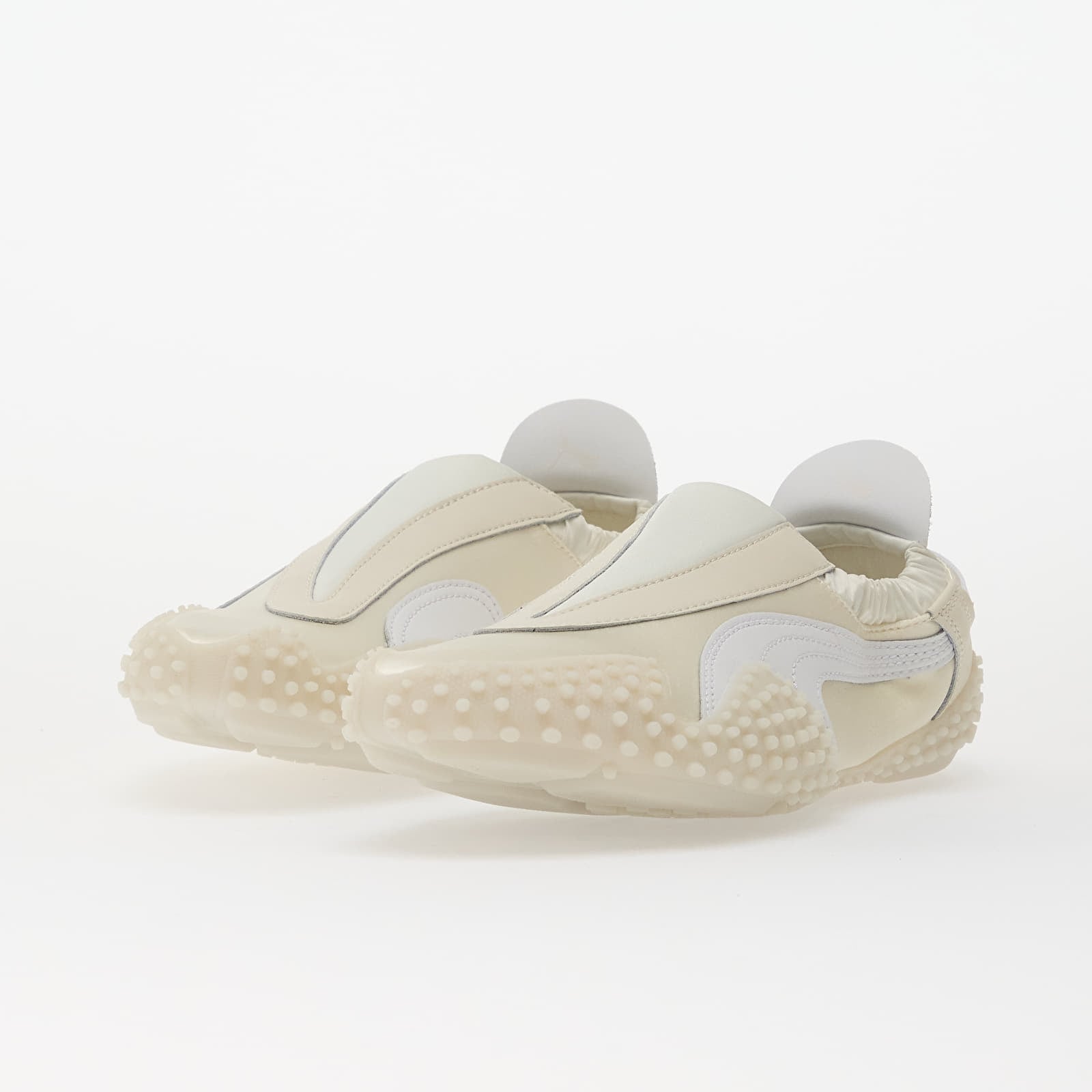 Sneakers och skor för kvinnor Puma Mostro Move Venus Wns Warm White/ Puma White