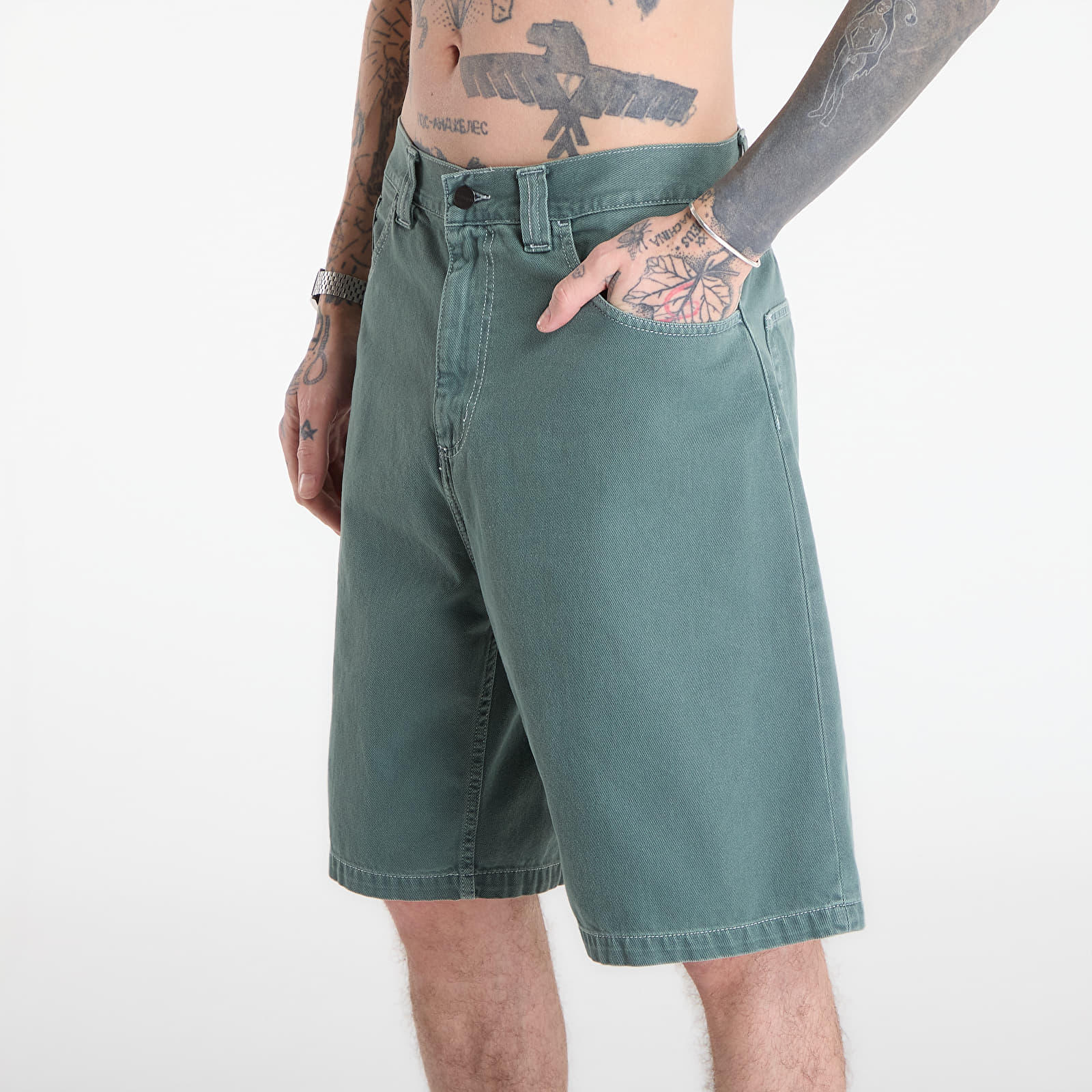 Meeste lühikesed püksid Carhartt WIP Brandon Short Velvet Green