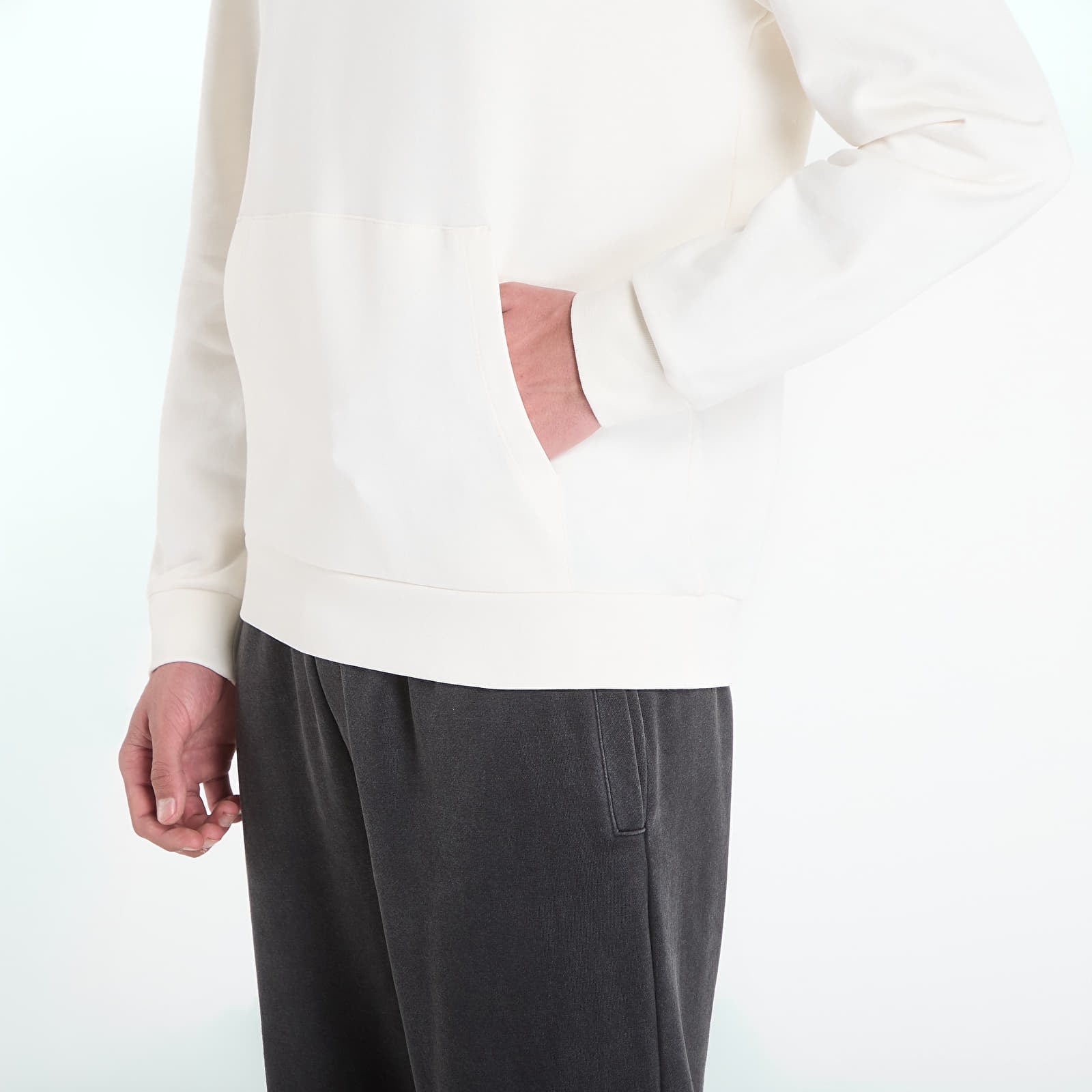 Hoodies and sweatshirts  EA7 Emporio Armani Train Graphic Sweatshirt Sugar Swizzle