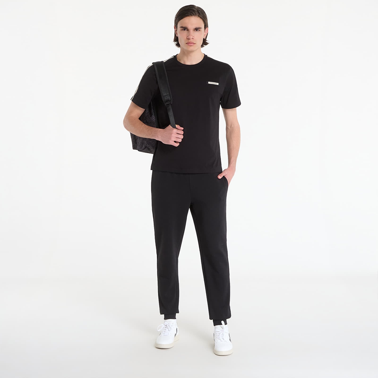 T-skjorter EA7 Emporio Armani Train Logo T-Shirt Black