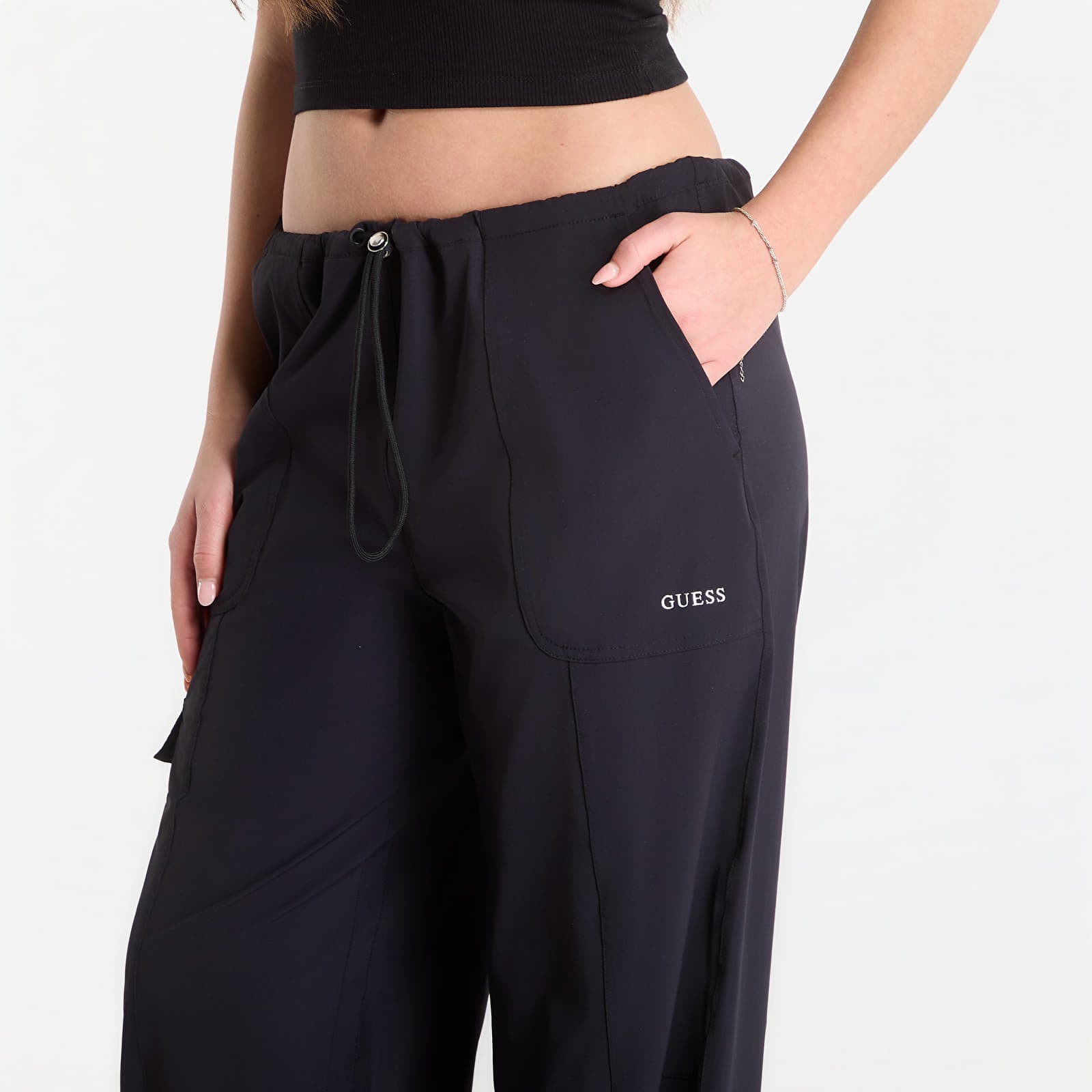 Püksid GUESS Nat Cargo Pants Jet Black