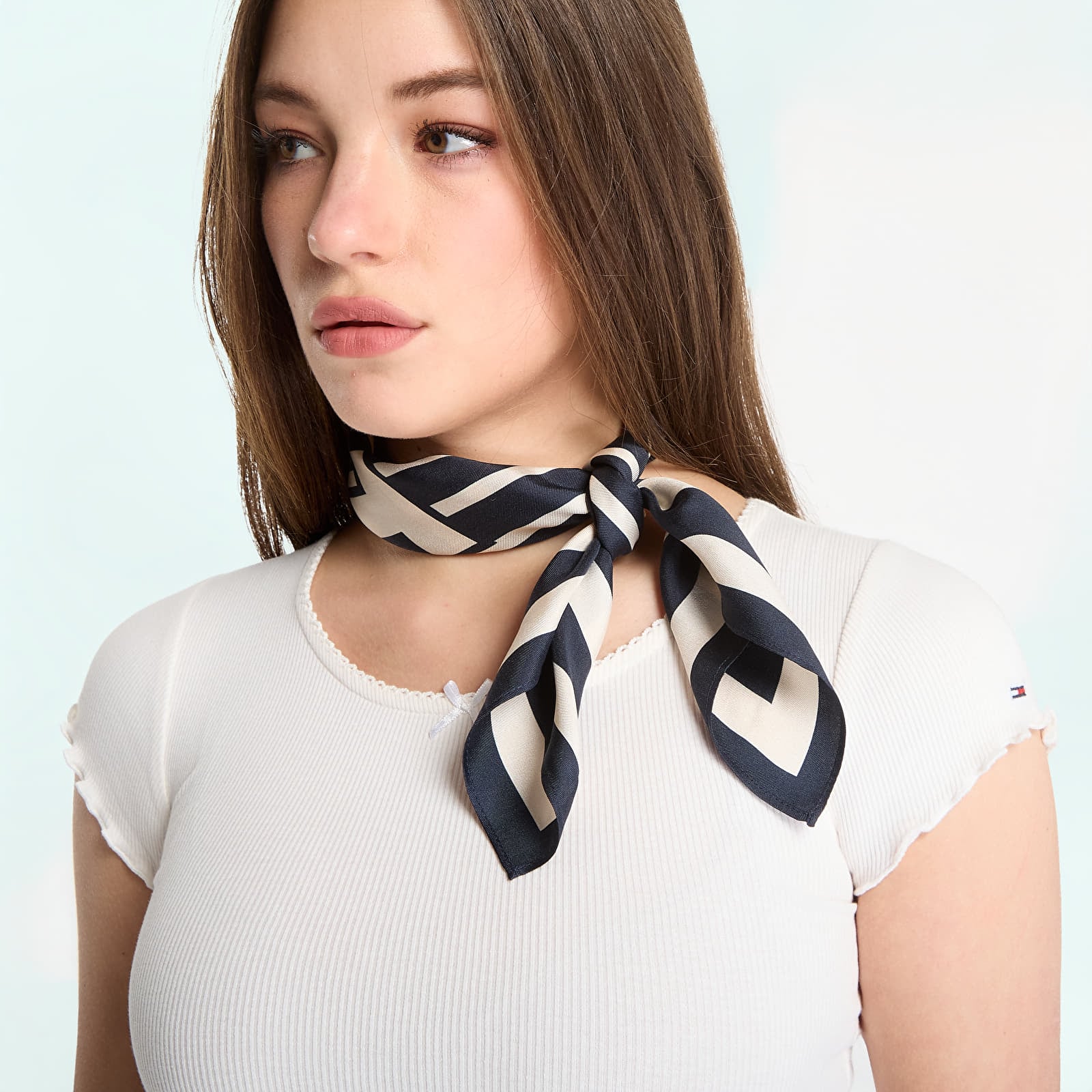 Šalikėliai Tommy Hilfiger Th Elevated Chic Silk Square Scarf Navy