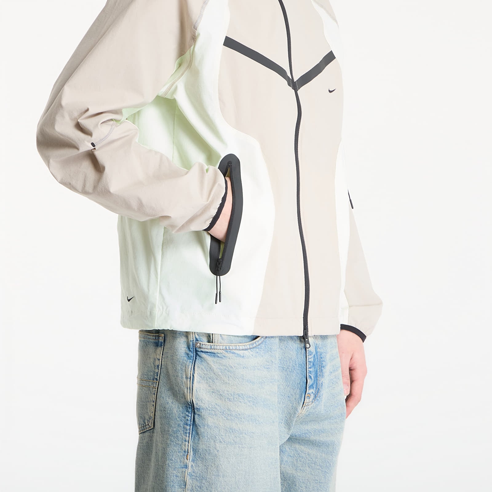 Férfi kabátok Nike Tech Men's Dri-FIT Woven Full-Zip Color-Block Windrunner Jacket Cream Ii/ Volt Tint/ Black