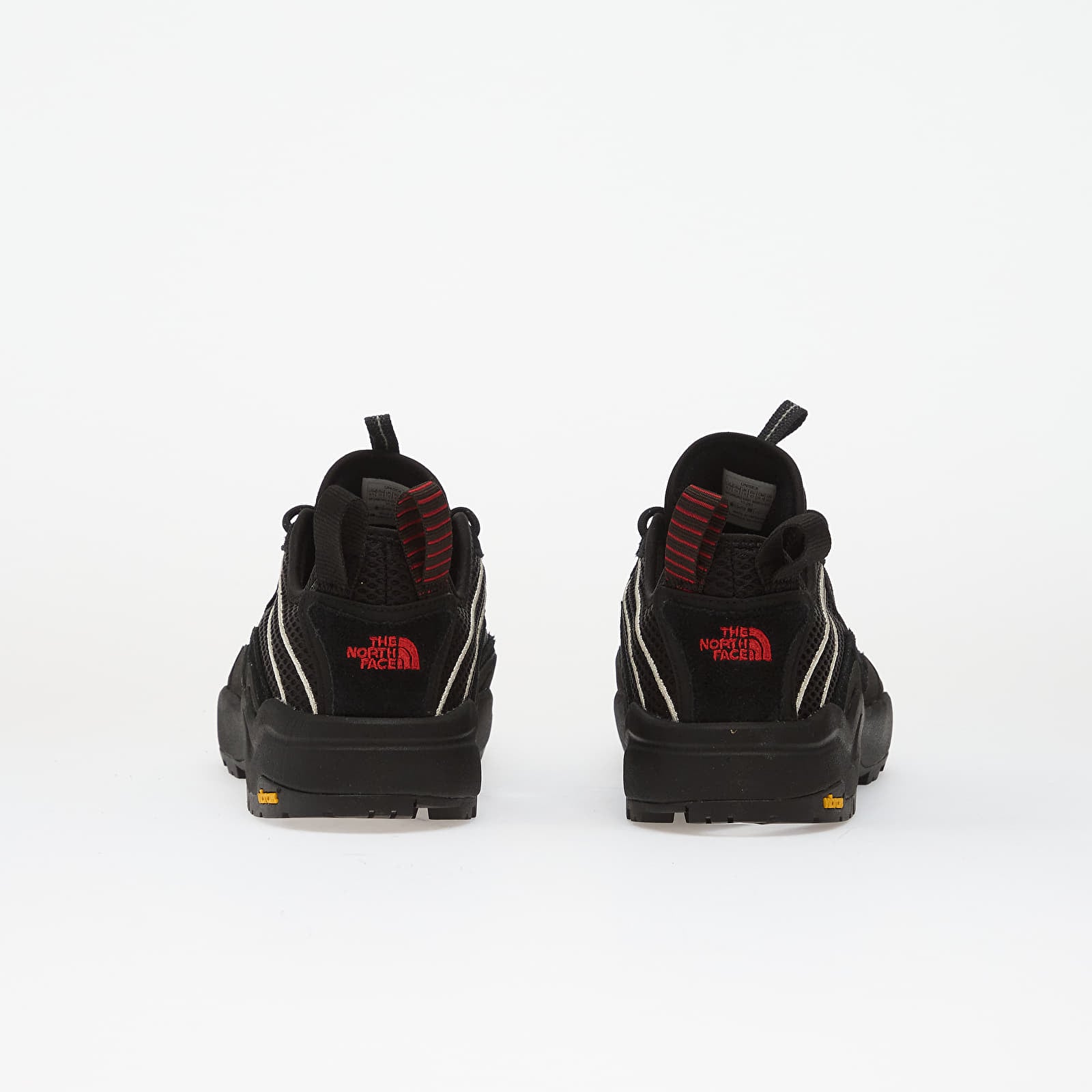 Men's sneakers and shoes The North Face Clyffe Ultra Tnf Blk/ Tnf Red