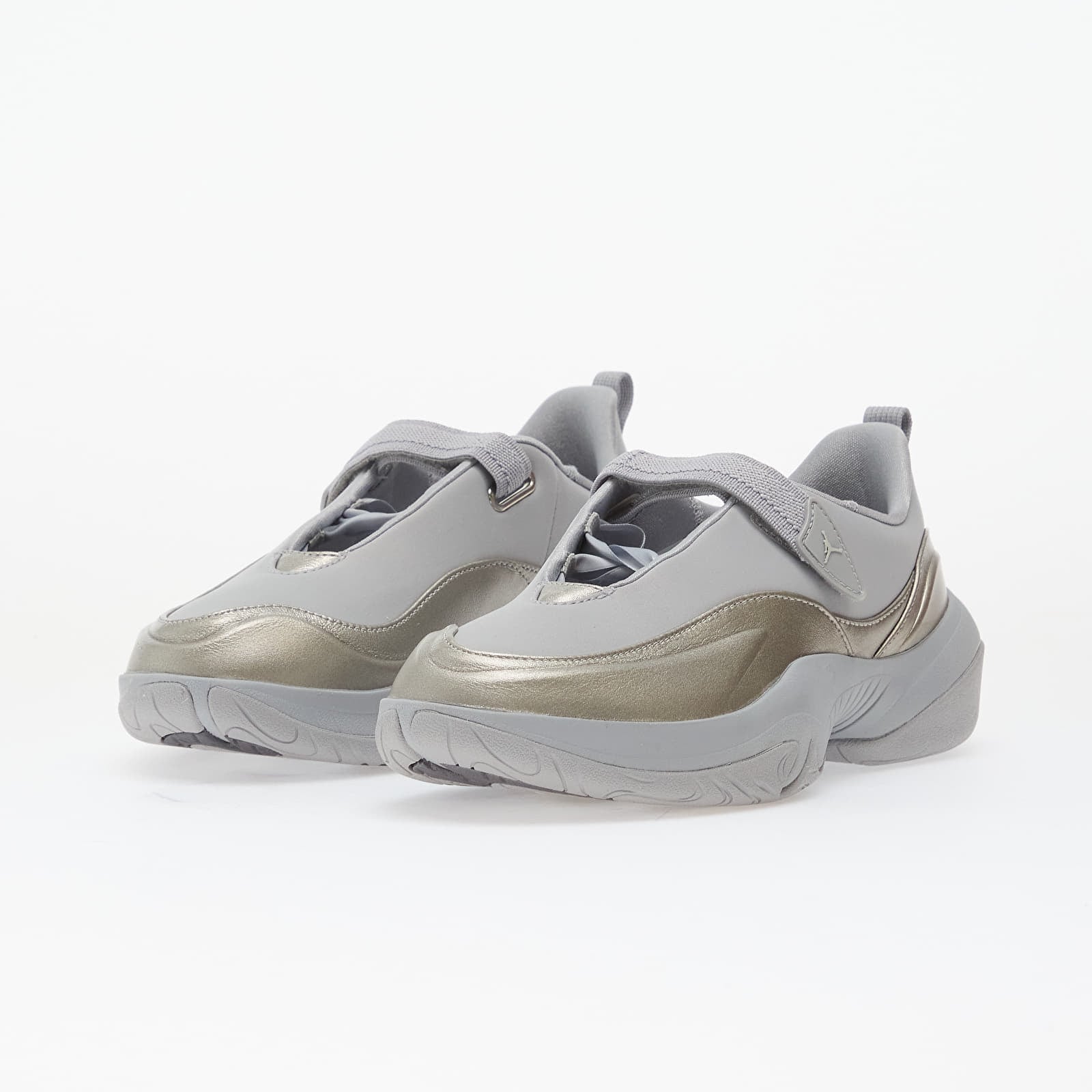 Ženske tenisice Jordan W Pointe Metallic Silver/ Photon Dust-Smoke Grey