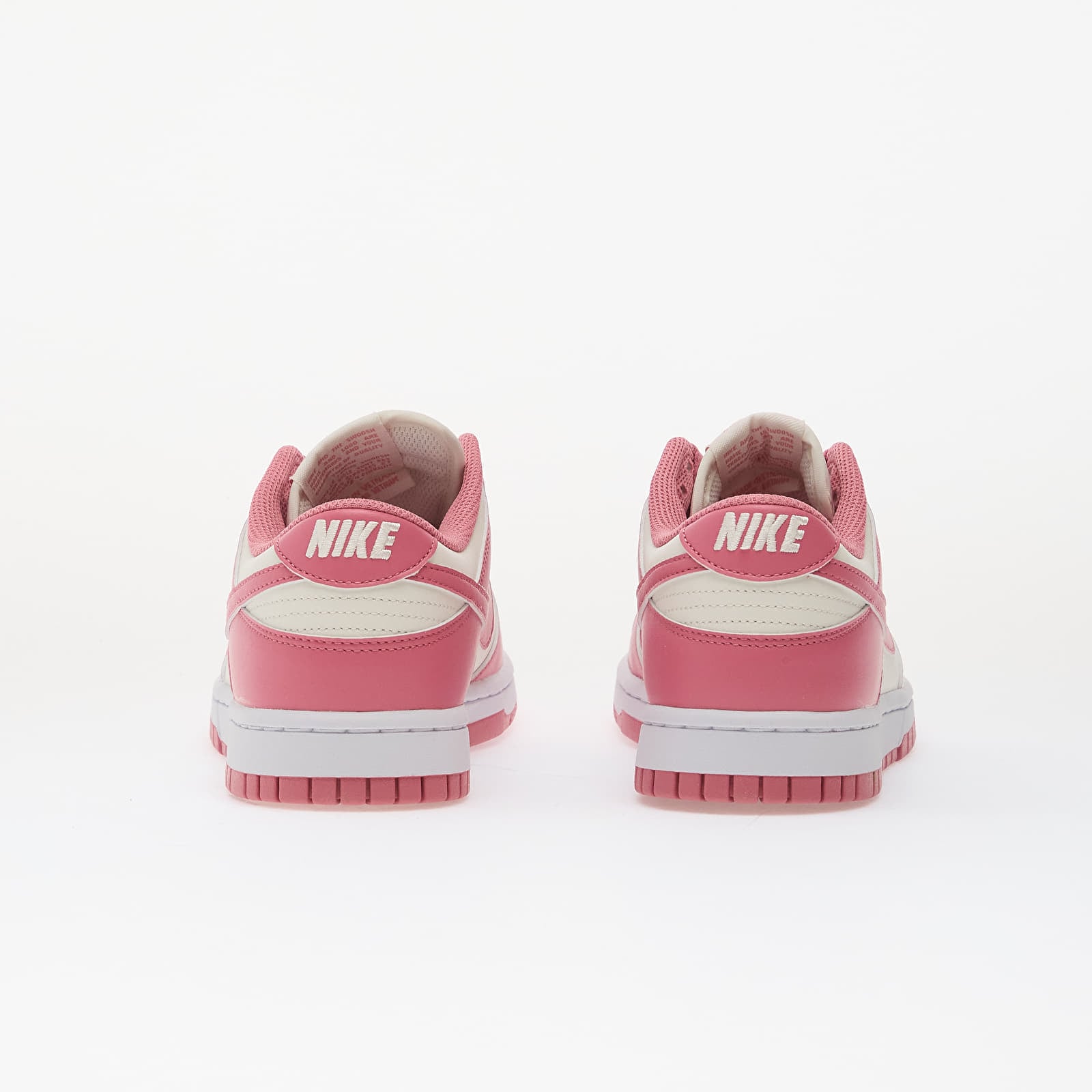 Sneakers og sko til kvinder Nike Dunk Low Sail/ Peony-White