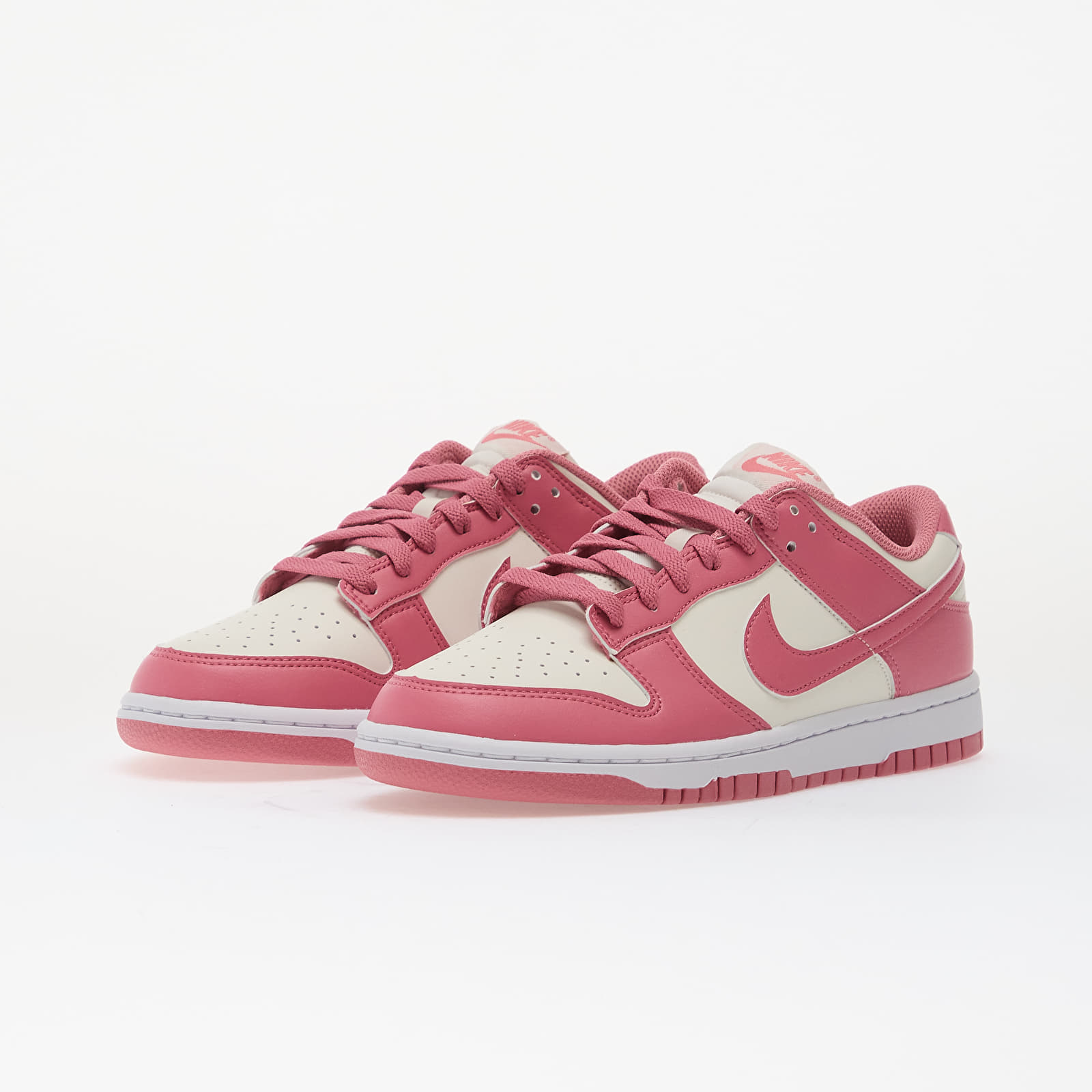 Sneakers og sko til kvinder Nike Dunk Low Sail/ Peony-White