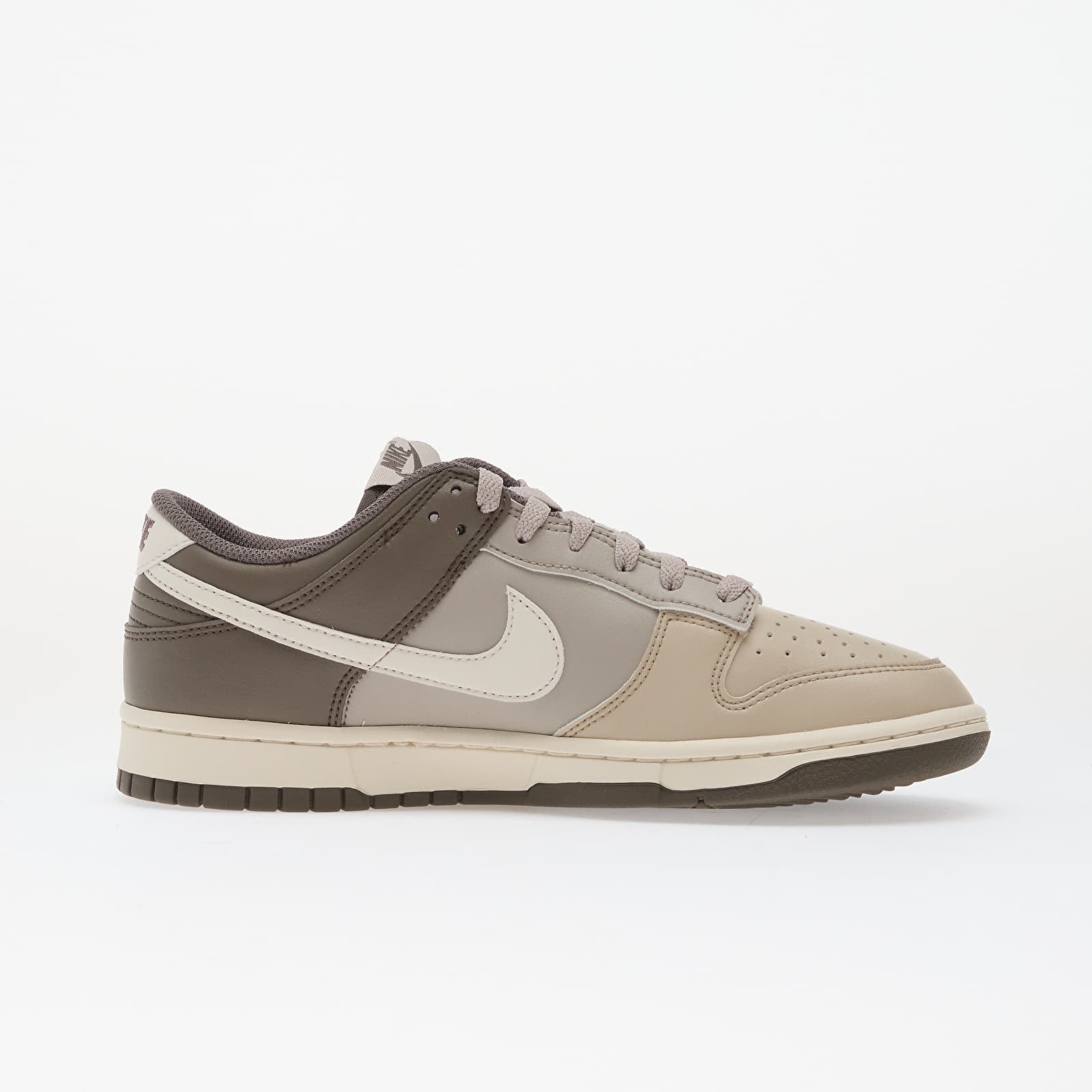 Men's sneakers and shoes Nike Dunk Low Retro College Grey/ Phantom-Cream Ii-Cave Stone