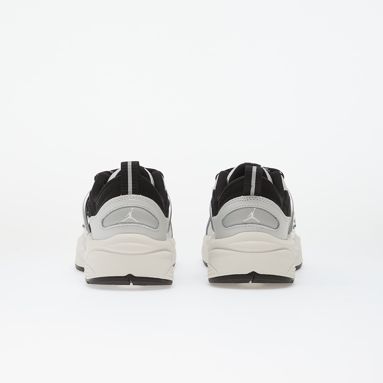 Turnschuhe und Schuhe für Männer Jordan Trunner Photon Dust/ White-Black-Sail