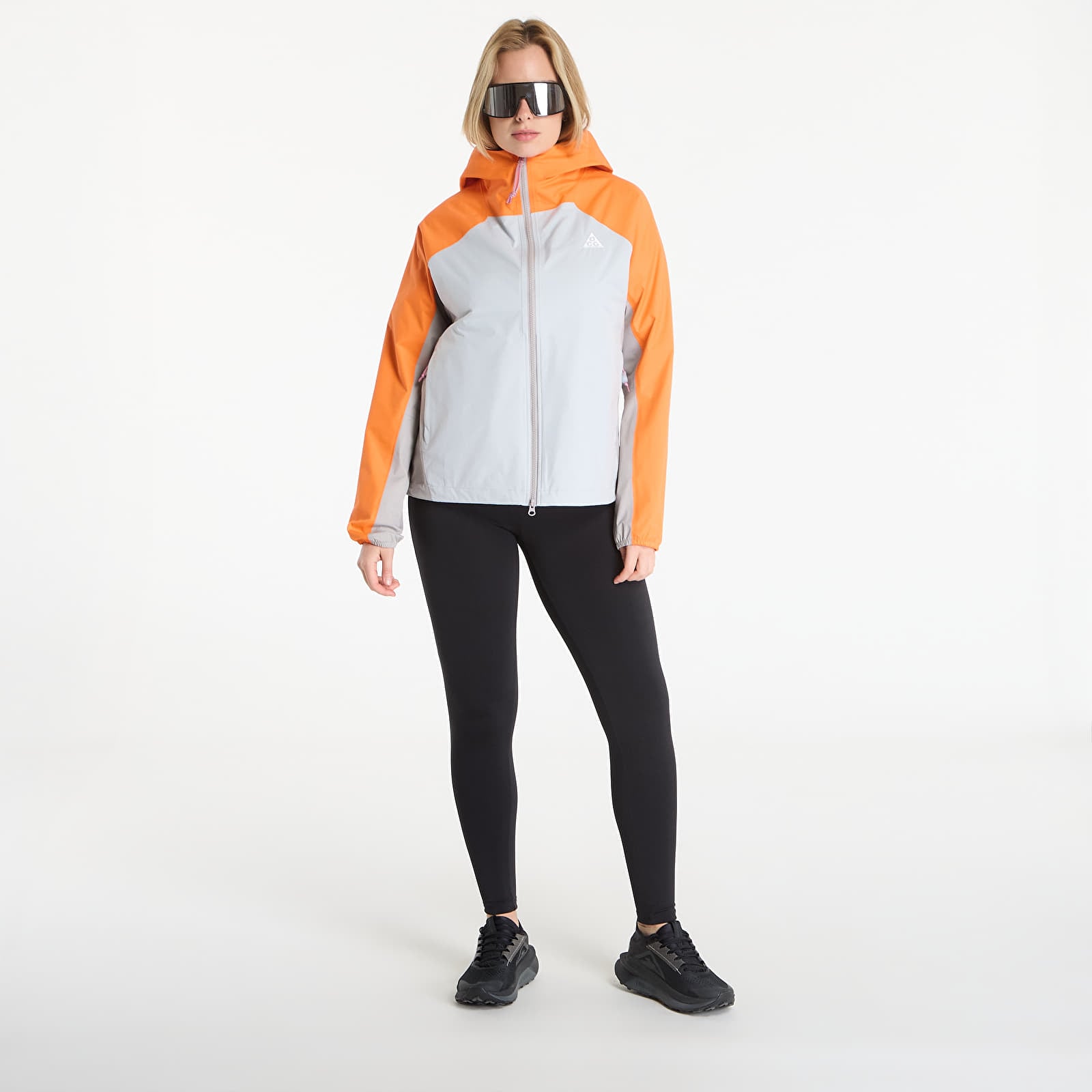 Moteriškos striukės Nike ACG "Phantazma" Women's Storm-FIT ADV Jacket Safety Orange/ Grey Fog/ Summit White