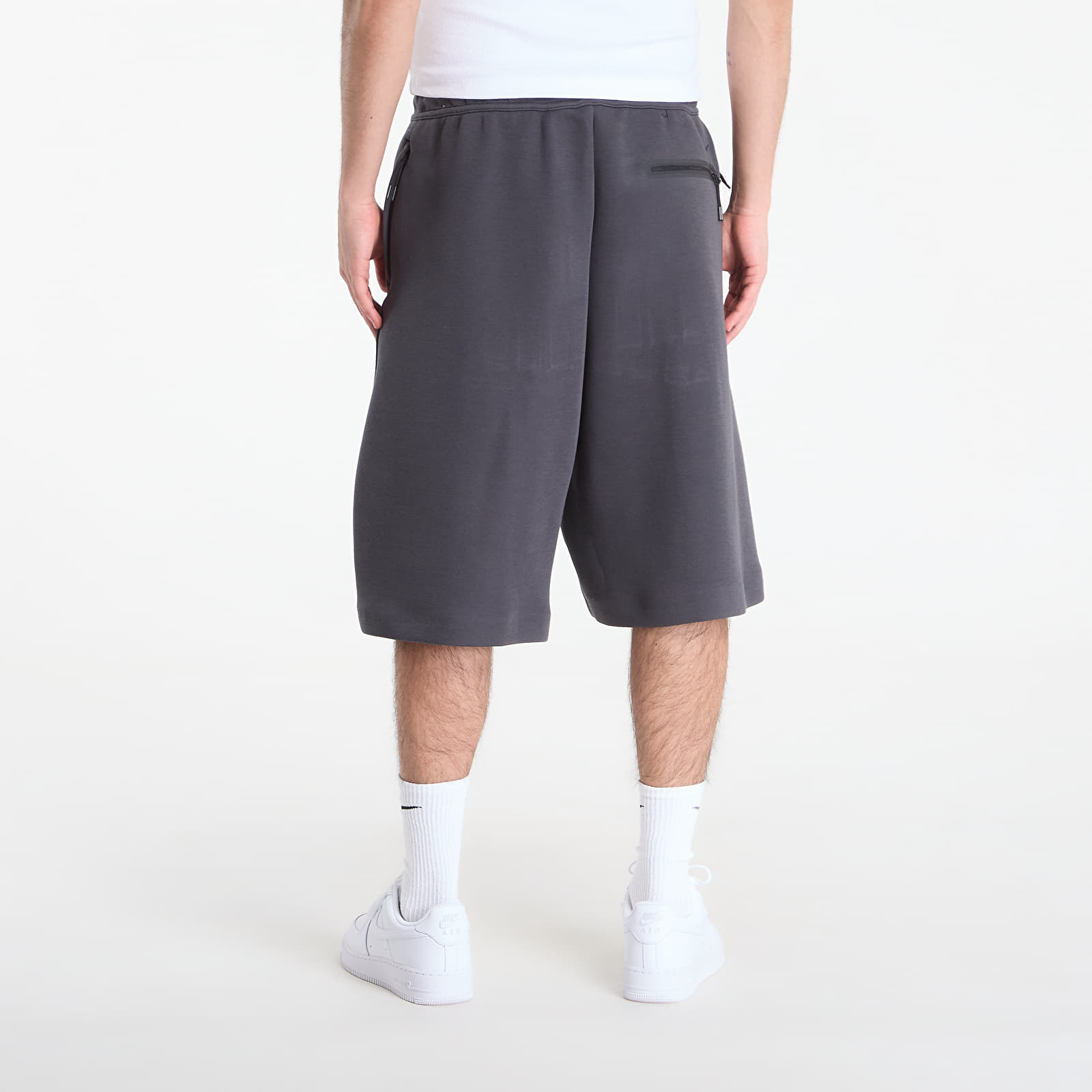 Miesten shortsit Nike Tech Men's Fleece Oversized Fit Shorts Anthracite/ Black