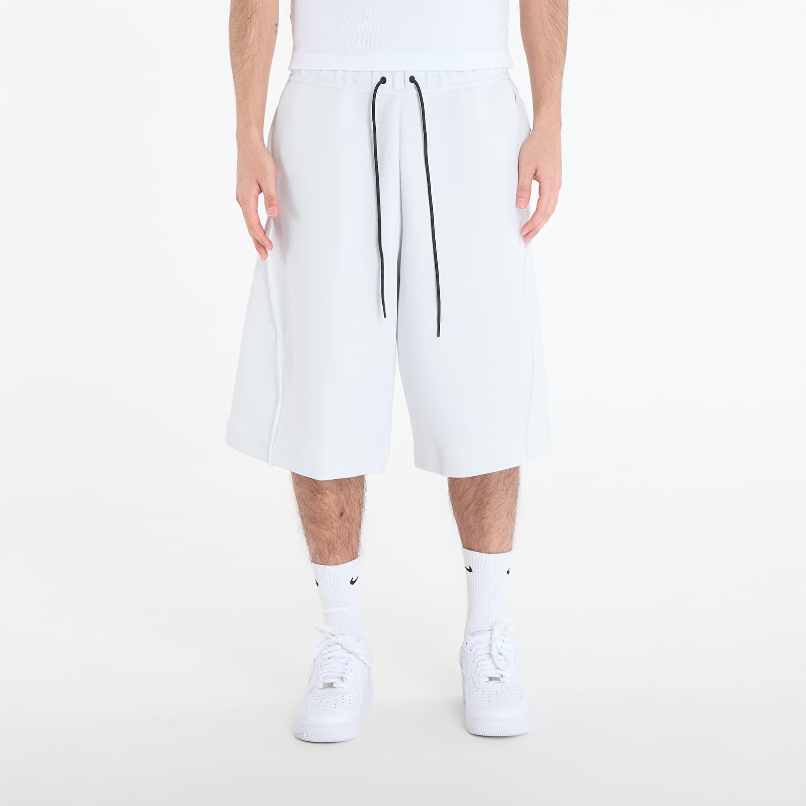 Къси панталони Nike Tech Men's Fleece Oversized Fit Shorts Off White/ Black S
