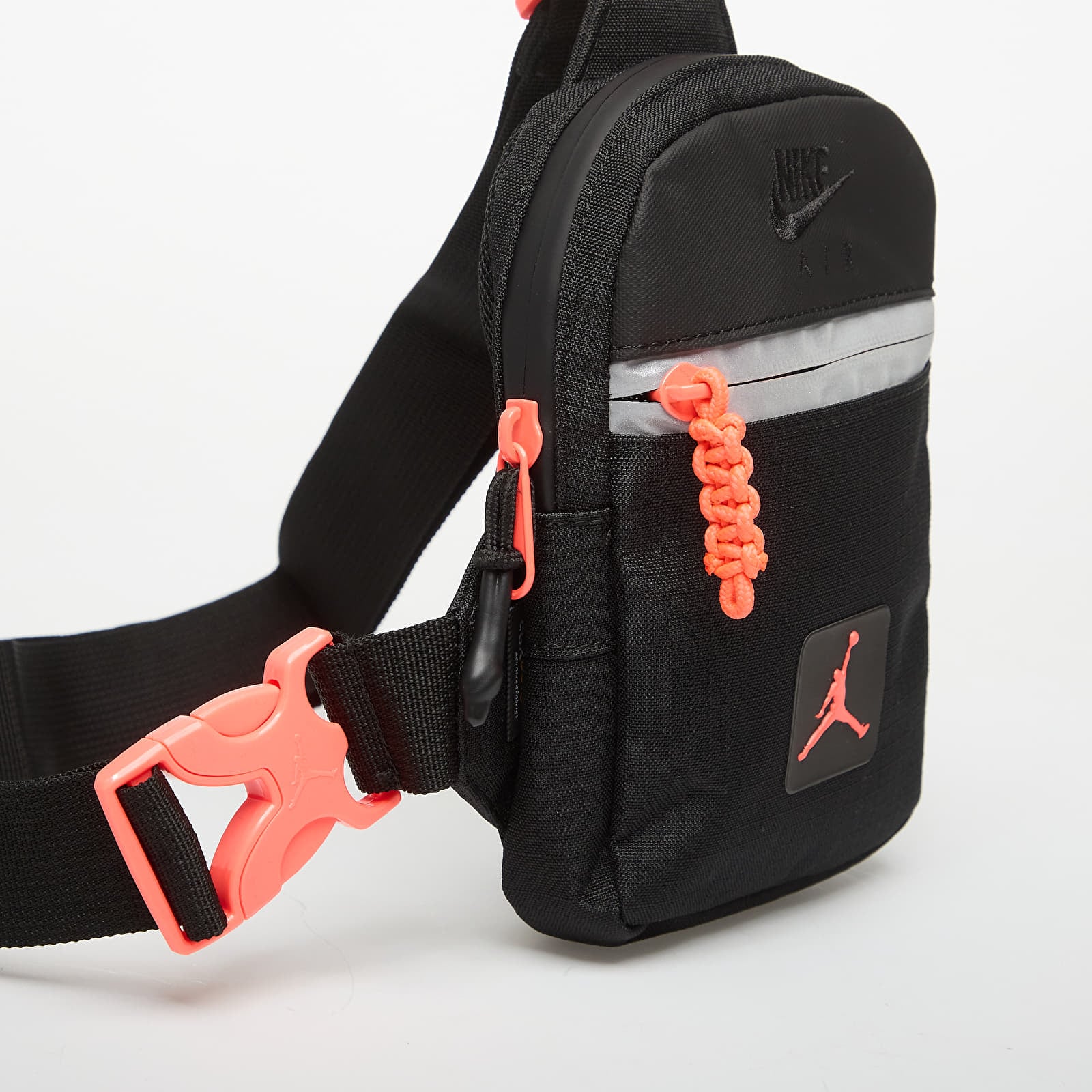 Herren-Gürteltaschen Jordan Jam Cordura Franchise Sling Black/ Infrared