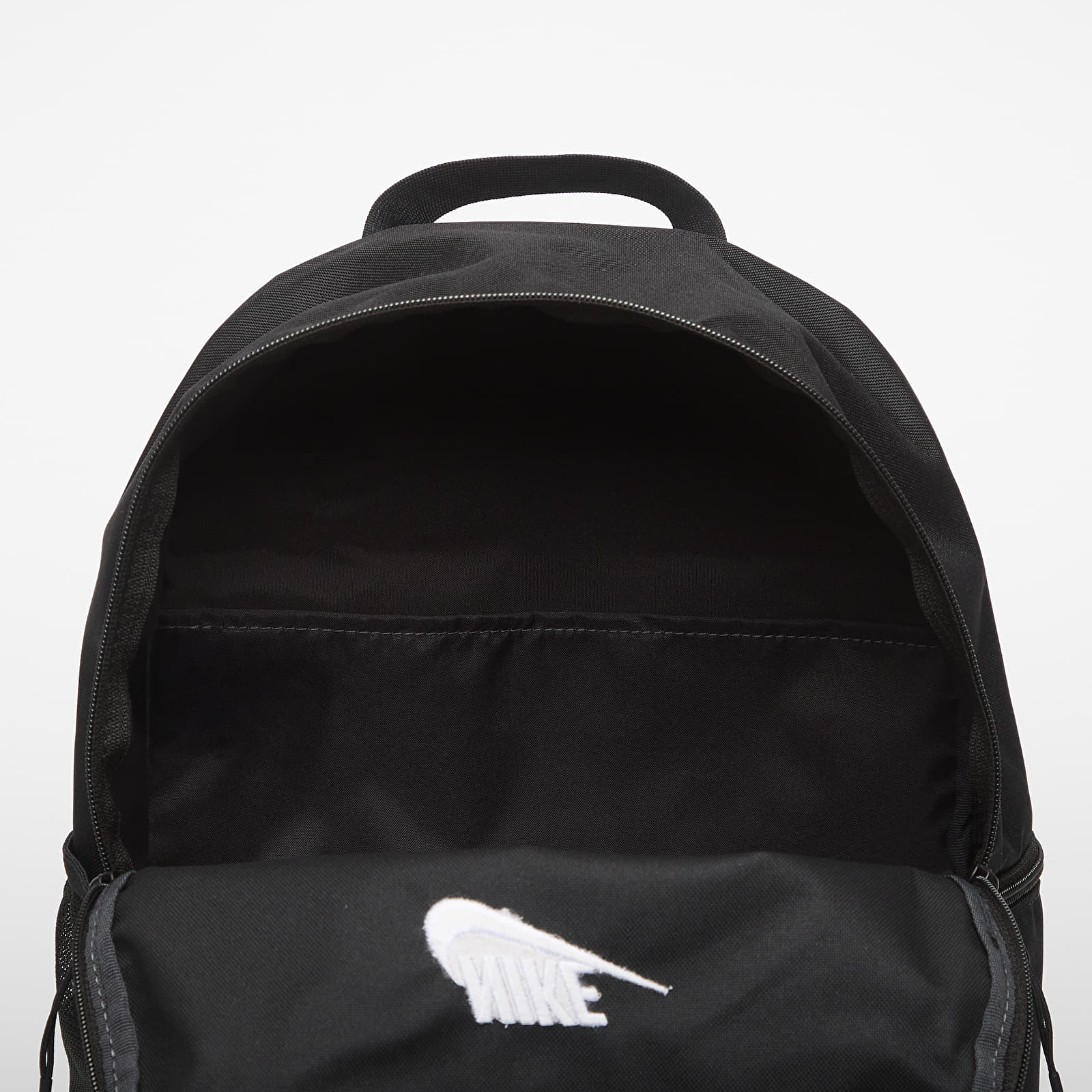 Rucksäcke für Männer Nike Heritage Backpack 2.0 23L Black/ Black/ White