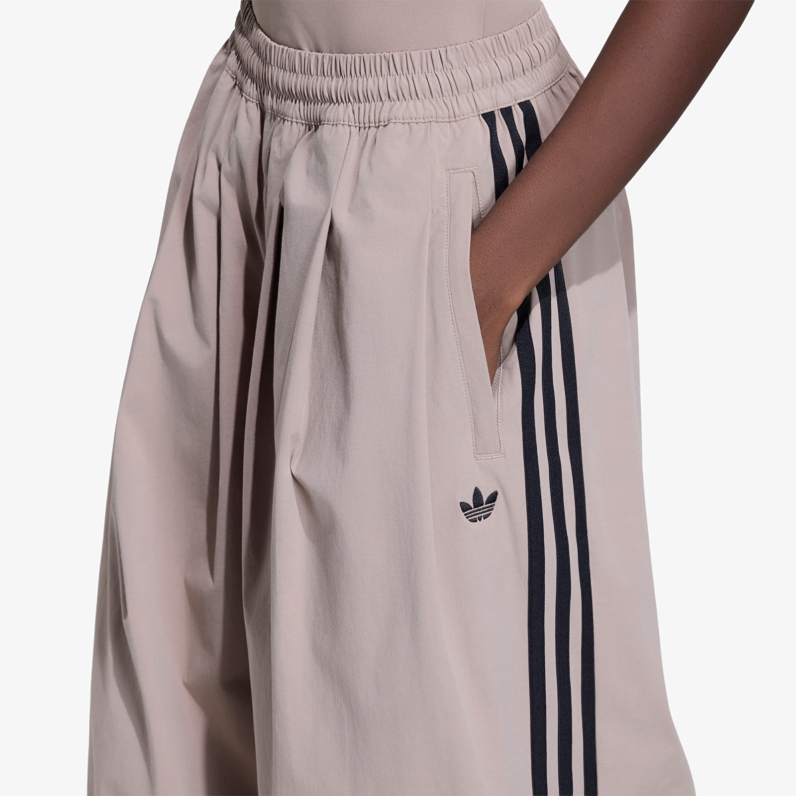 Pantaloni tuta donna adidas Adilenium 5.0 Og Adilenium Track Tracksuit Bottoms With Pleats Chalky Brown
