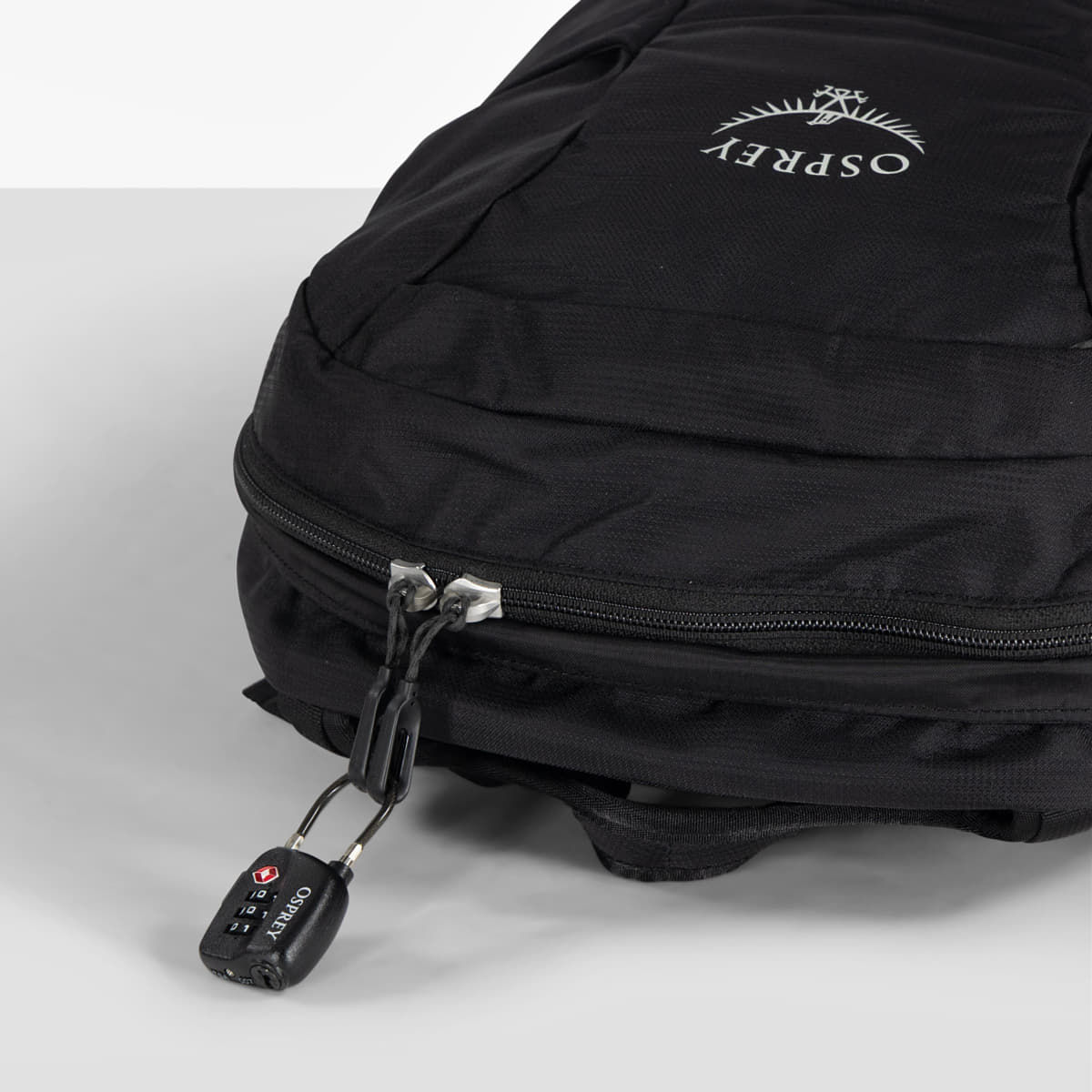 Plecaki męskie Osprey Farpoint Fairview Travel Daypack Black