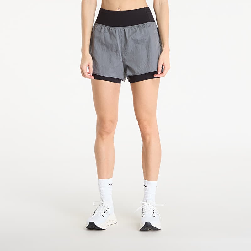 T-shirt On Performance Volt Shorts Glacier