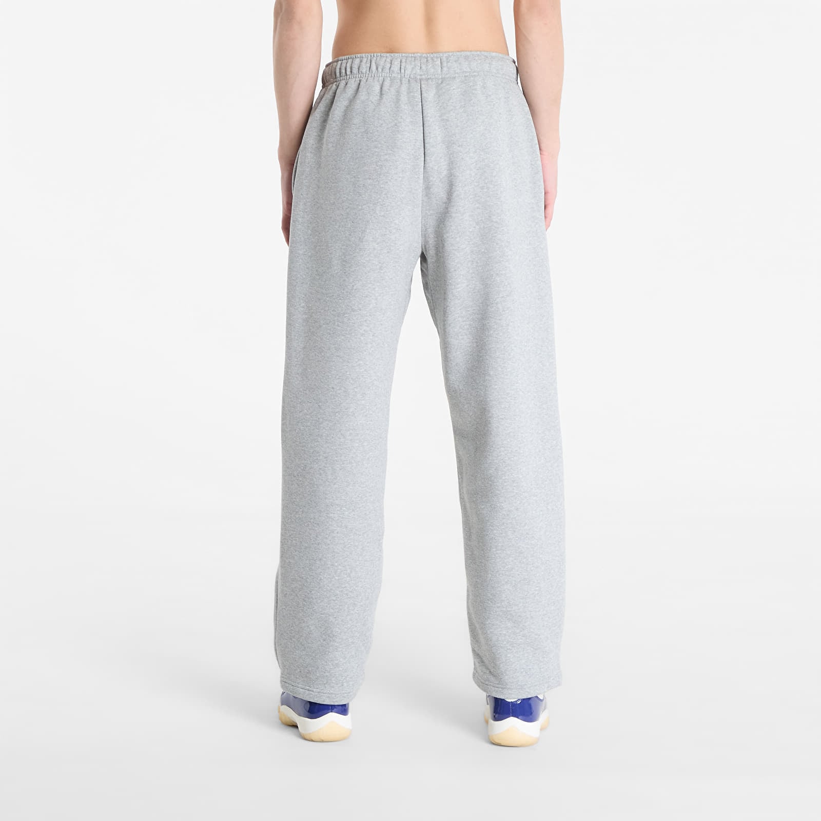 Pánske tepláky Nike Standard Issue Men's Therma-FIT Brushed Open-Hem Basketball Pants Dk Grey Heather/ Black