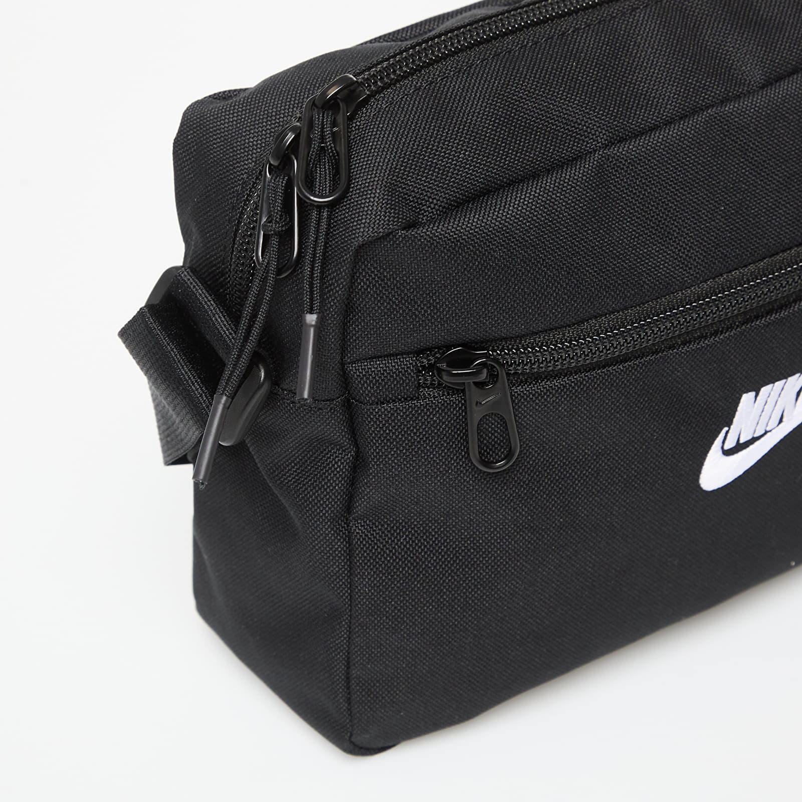 Skuldertasker til mænd Nike Heritage Crossbody Bag 2.0 4L Black/ Black/ White