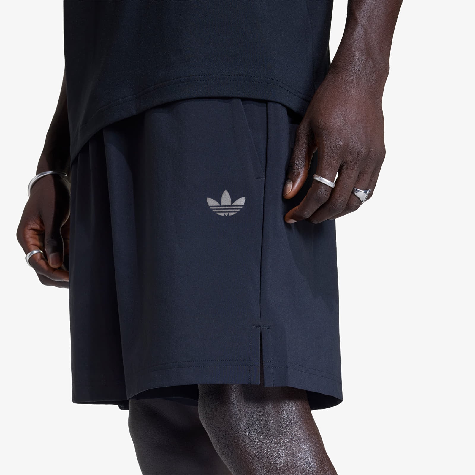 Muške kratke hlače adidas Tech Trefoil Essentials Polyester Shorts Black