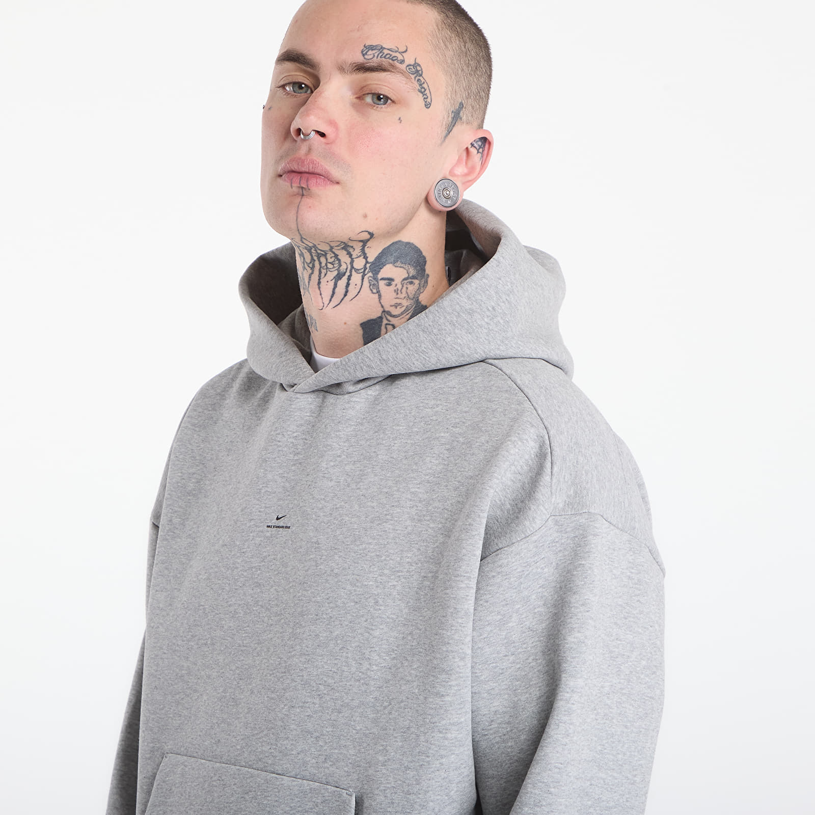 Men's sweatshirts Nike Standard Issue Men's Therma-FIT Brushed Basketball Pullover Hoodie Dk Grey Heather/ Black