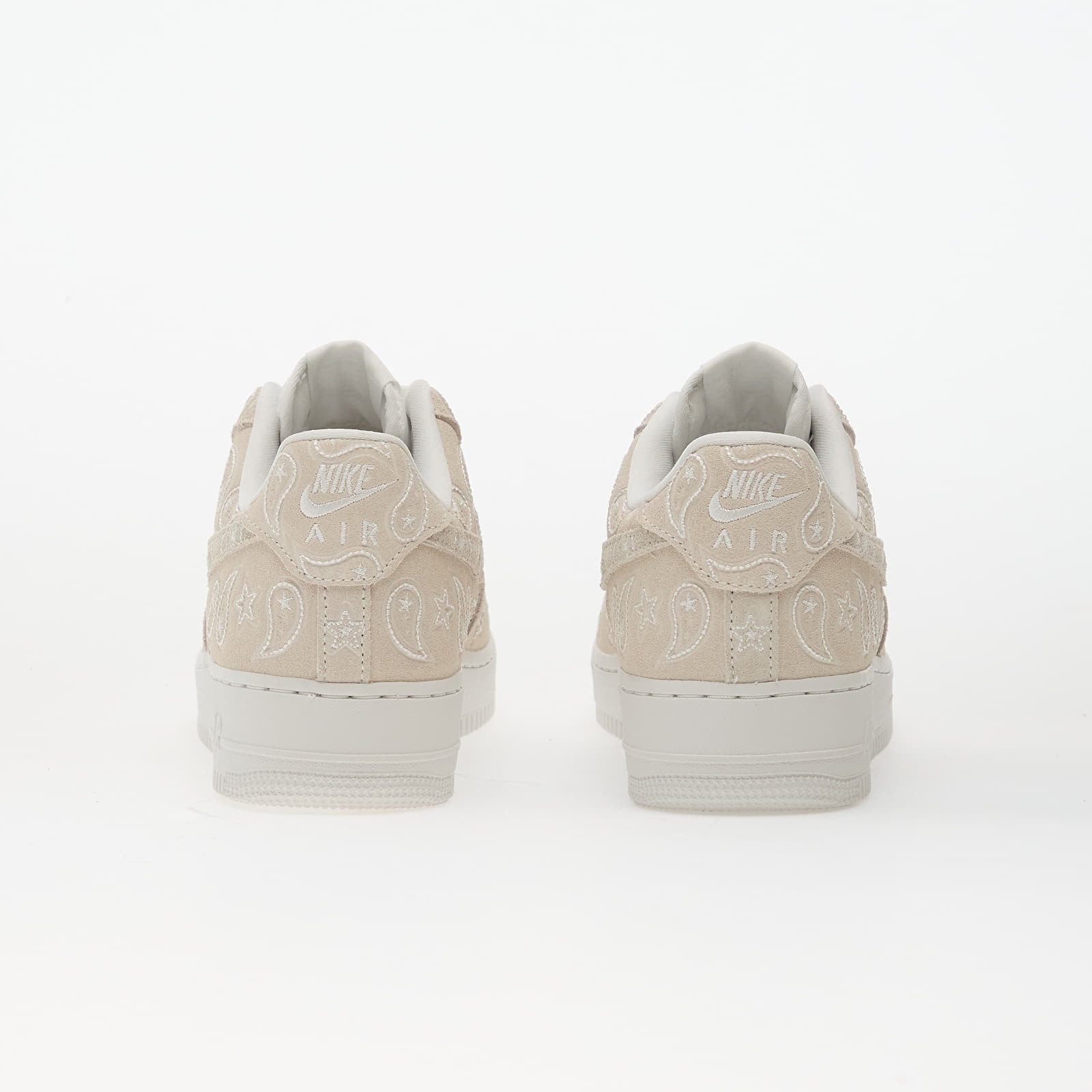 Muške tenisice Nike Air Force 1 '07 Lv8 Summit White/ Summit White