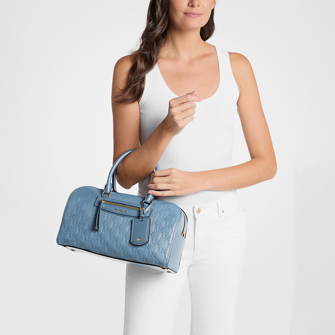 Sacs à main Michael Kors Jet Set Travel Medium Logo Embossed Leather Duffel Crossbody Bag Chambray