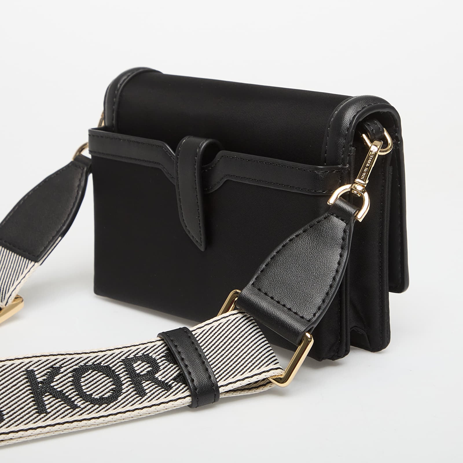 Genți de mână Michael Kors Jet Set Small Nylon Gabardine Smartphone Crossbody Bag Black
