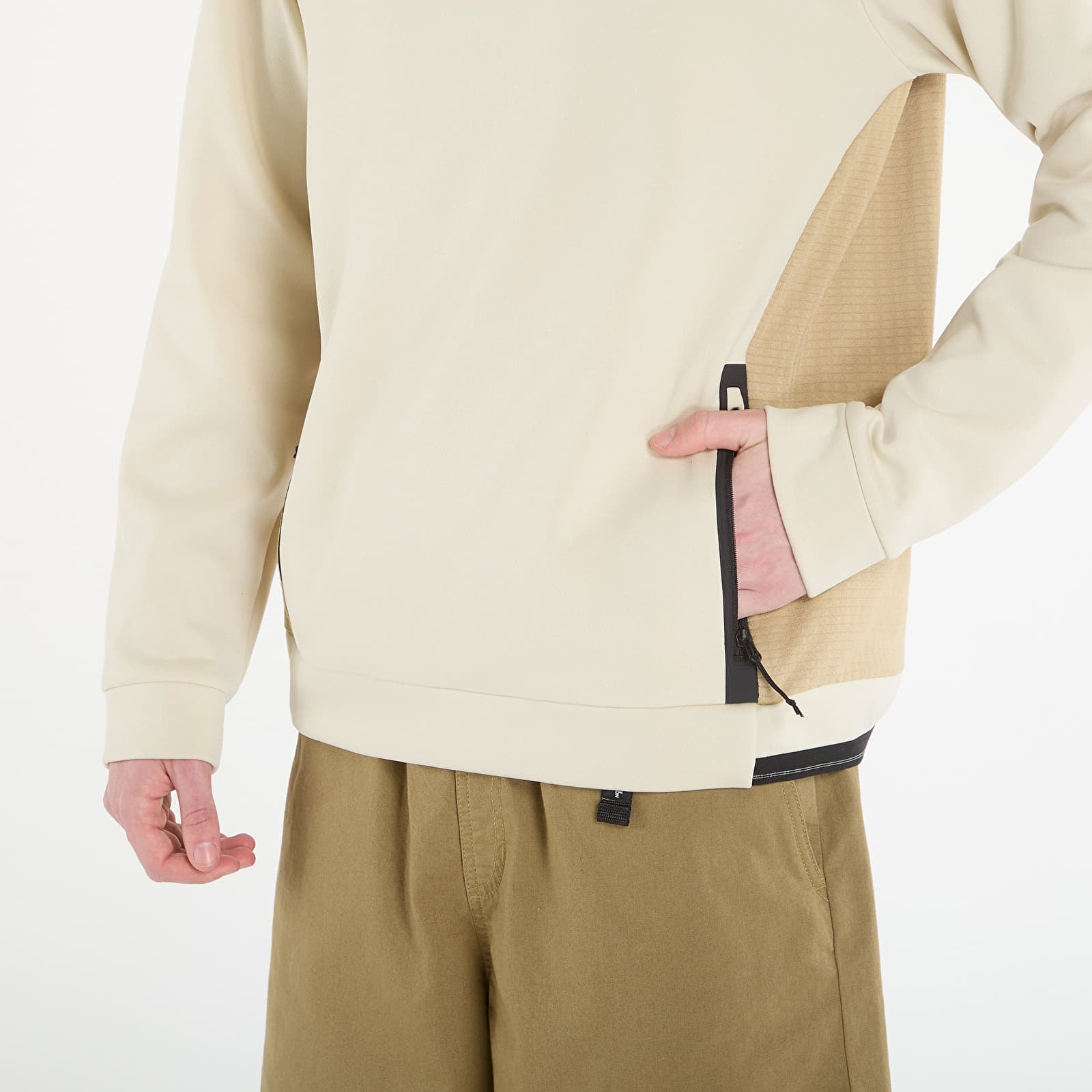 Men's sweatshirts The North Face M Mountain Athletics Fleece Crew Desert Stone/ Khaki Stone