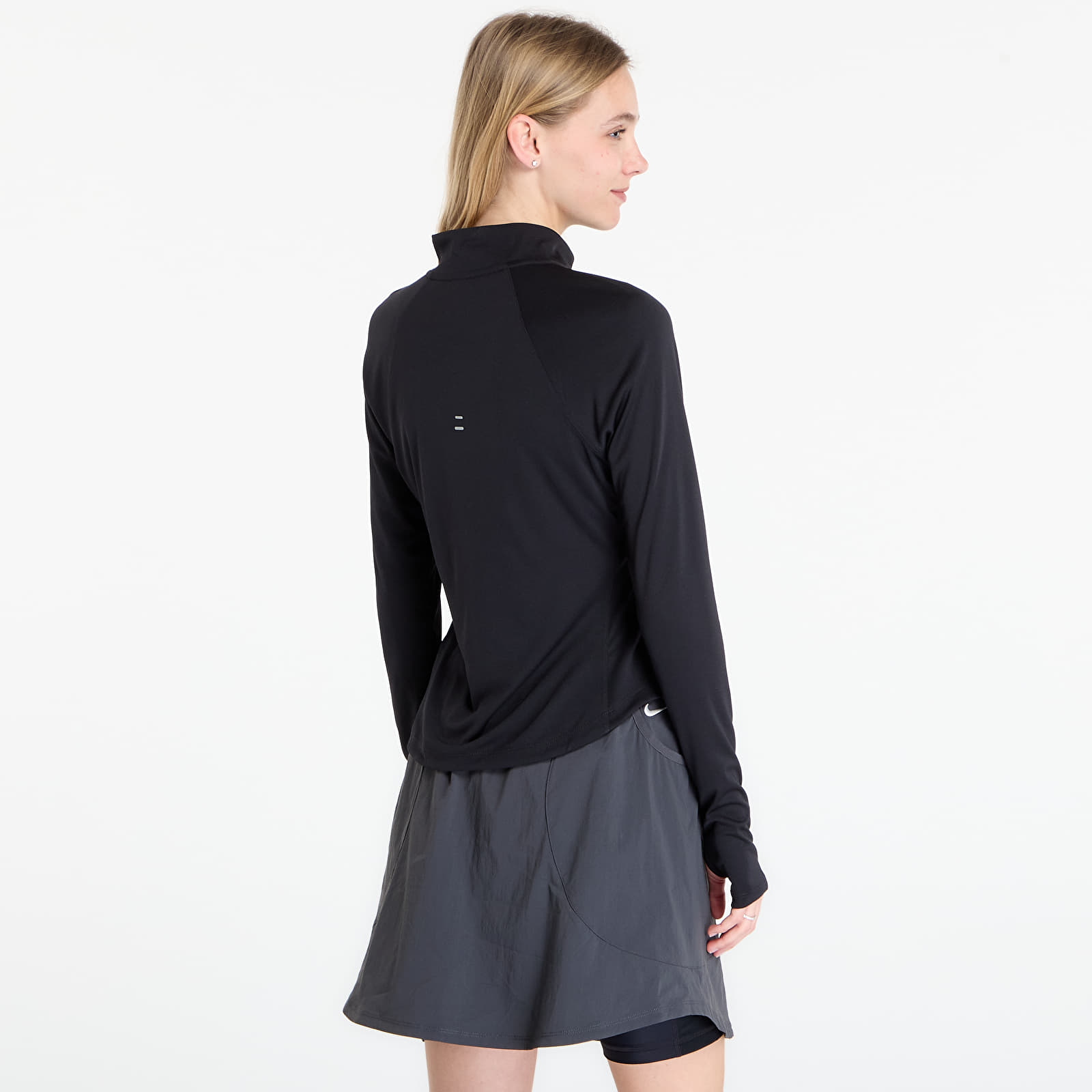 T-shirts för kvinnor Nike Tempo Women's Dri-FIT 1/4-Zip Running Top Black/ Reflective Silv