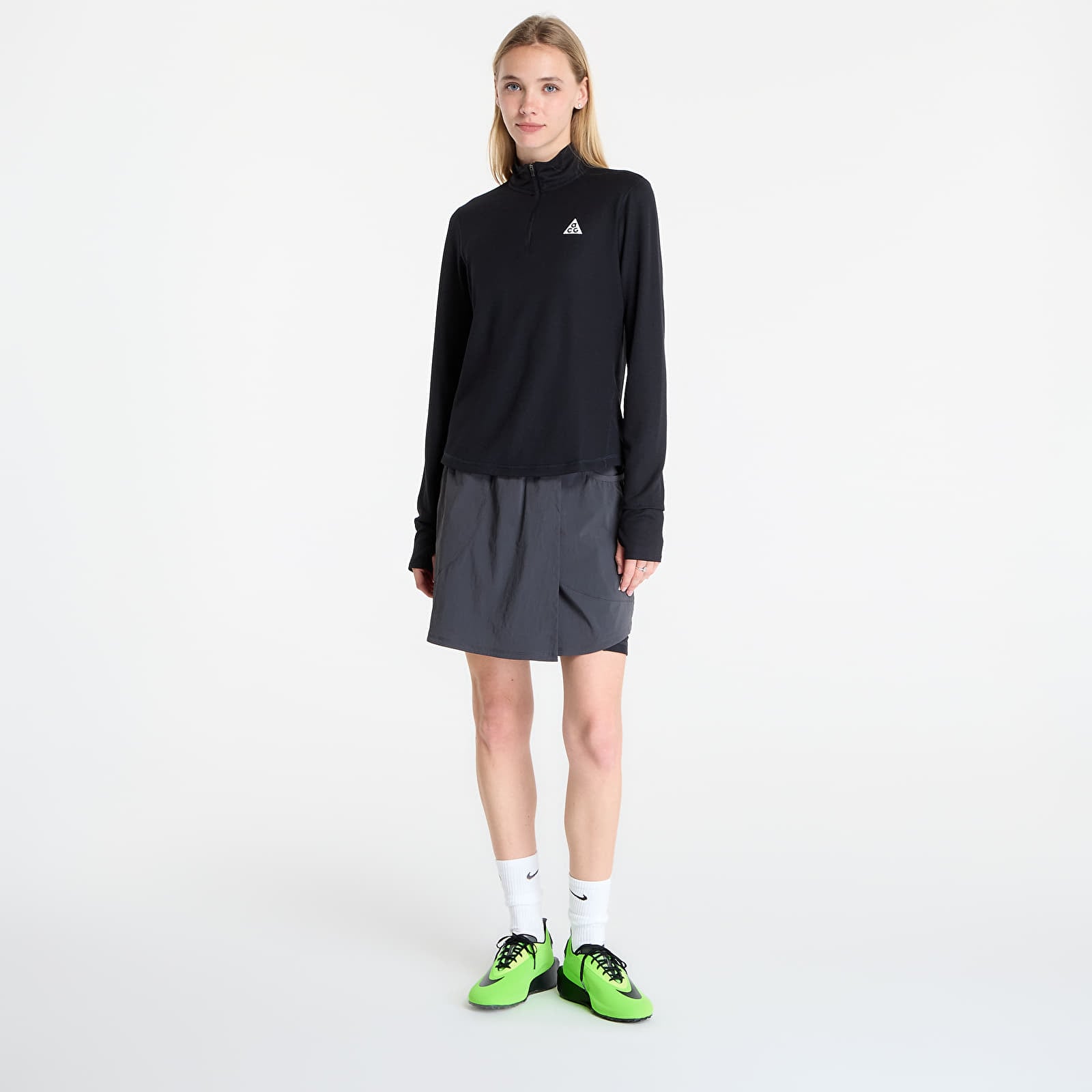 Women's T-shirts Nike ACG Women's Dri-FIT 1/2-Zip Trail Running Top Black/ Black/ Summit White